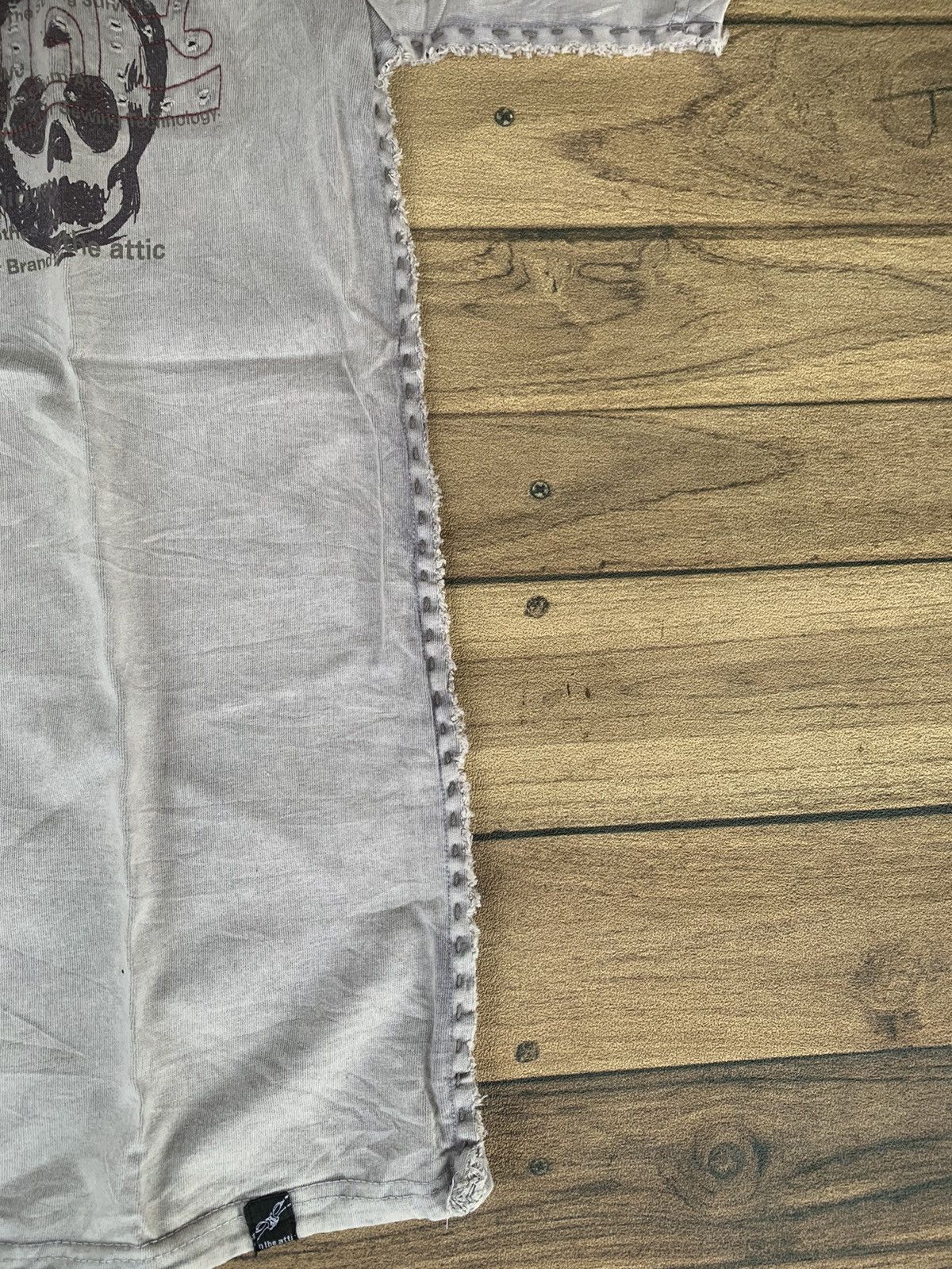 In The Attic In the attic distressed hand stitch tees Size US L / EU 52-54 / 3 - 3 Thumbnail