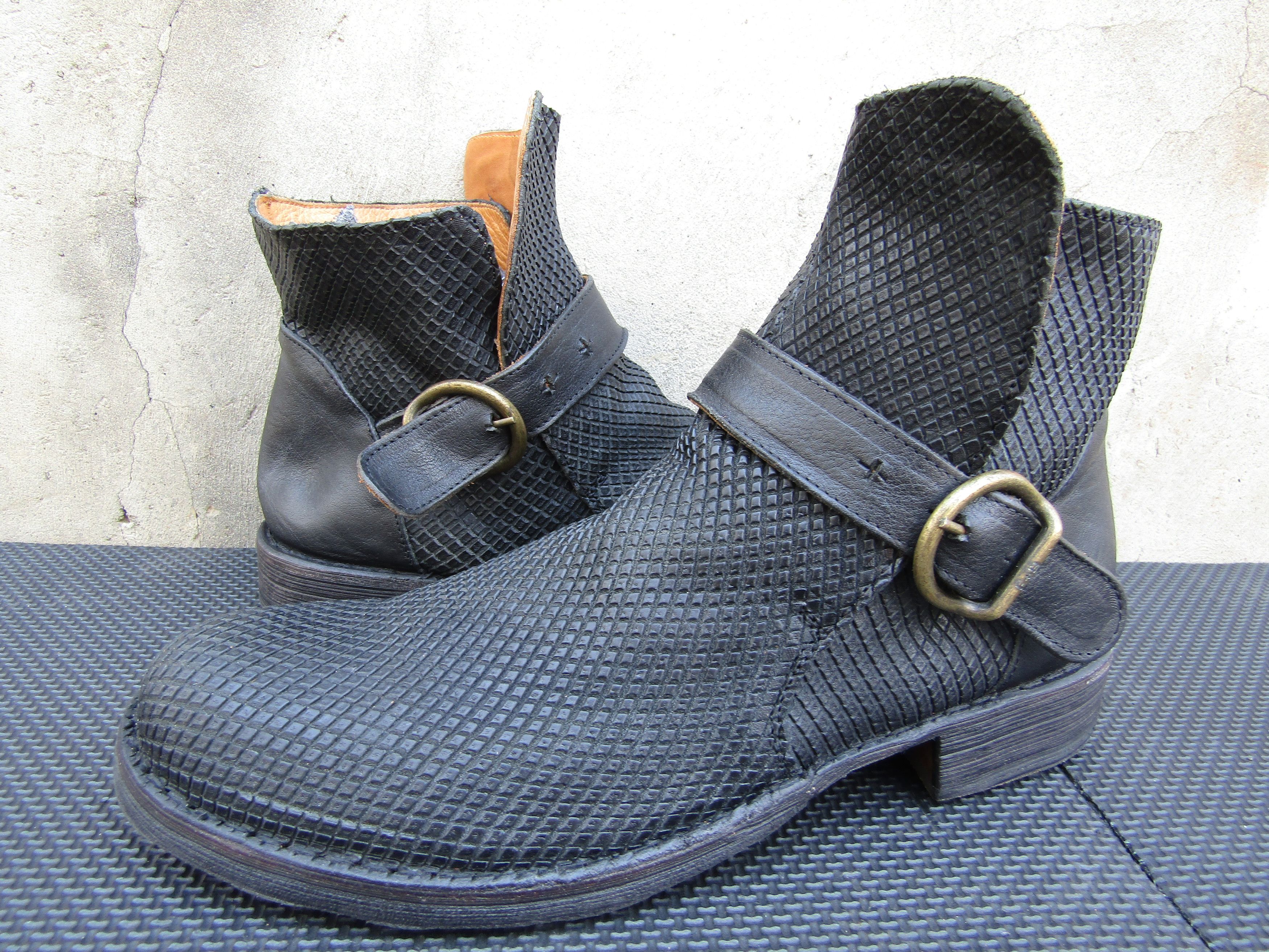 Mint FIORENTINI BAKER Eli Eternity Black Buckle