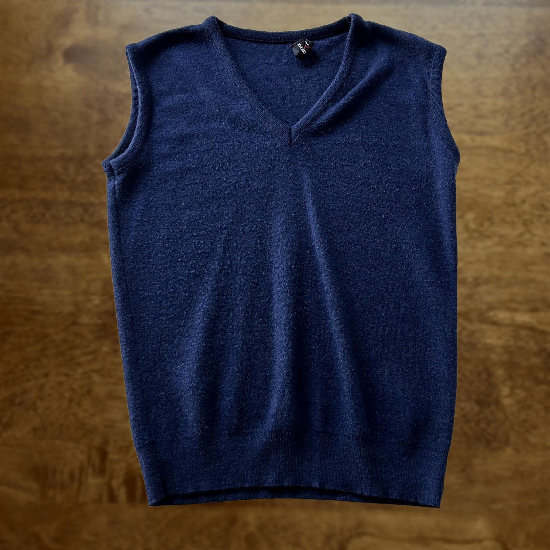 Vintage VINTAGE Dimension by Milford Sweater Vest Mens M Blue V-Neck Knit Made USA Size US M / EU 48-50 / 2 - 1 Thumbnail