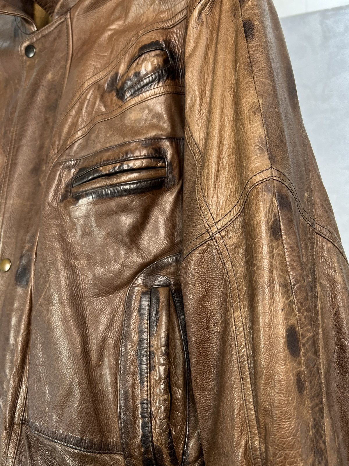 Vintage Vintage Leather Bomber Jacket Size M - L Size US L / EU 52-54 / 3 - 7 Thumbnail