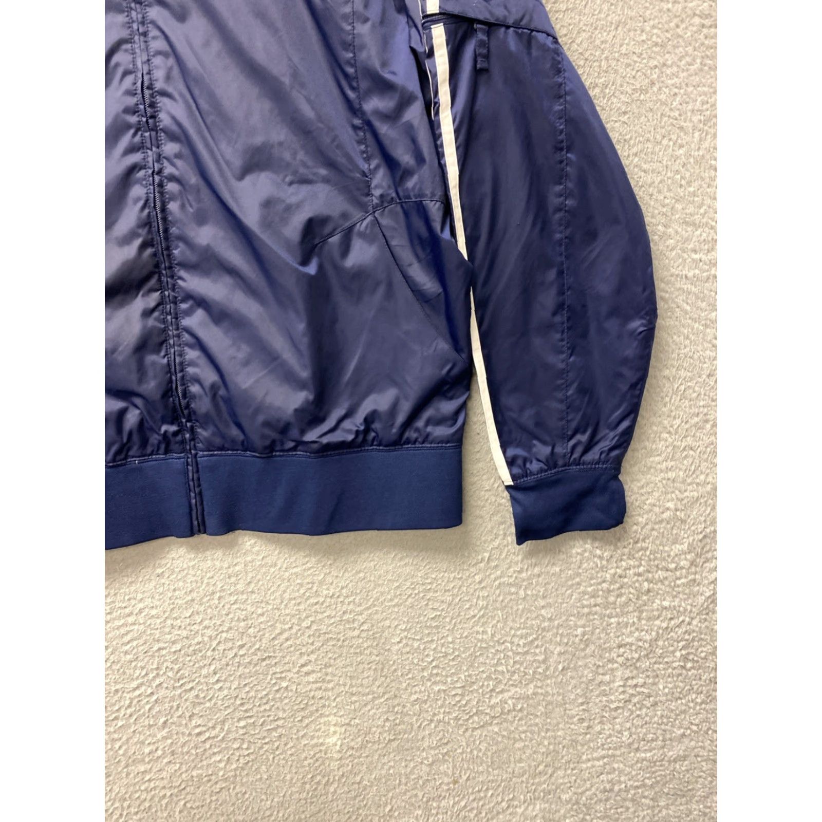 Adidas Adidas Windbreaker Jacket Mens M Navy Lined Polyester Blend Nylon Dark Blue Adidas Originals Windbreaker Mens M Navy Size US M / EU 48-50 / 2 - 3 Thumbnail