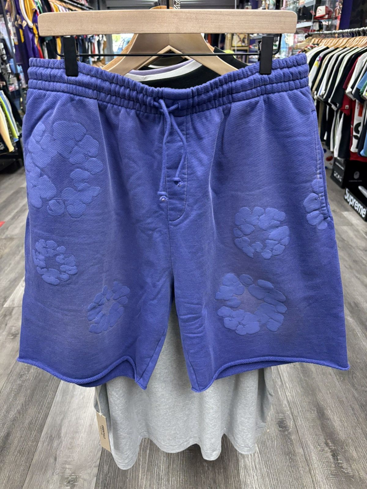 DENIM TEARS Cotton Wreath Shorts Blue Large Size US 34 / EU 50 - 1 Thumbnail