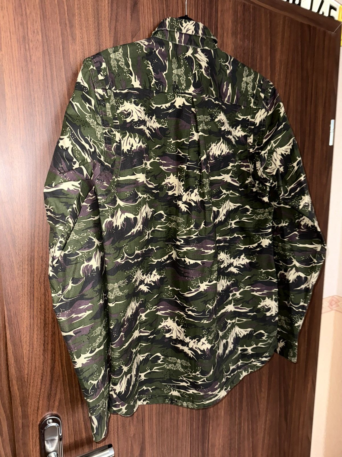 Barbour Barbour & White Mountaineering wave camo utility men shirt Size US L / EU 52-54 / 3 - 10 Thumbnail