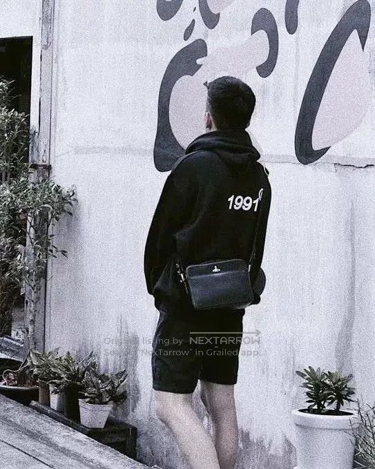 Vivienne Westwood Vivienne Westwood Black Leather Camera Bag. Size ONE SIZE - 2 Thumbnail