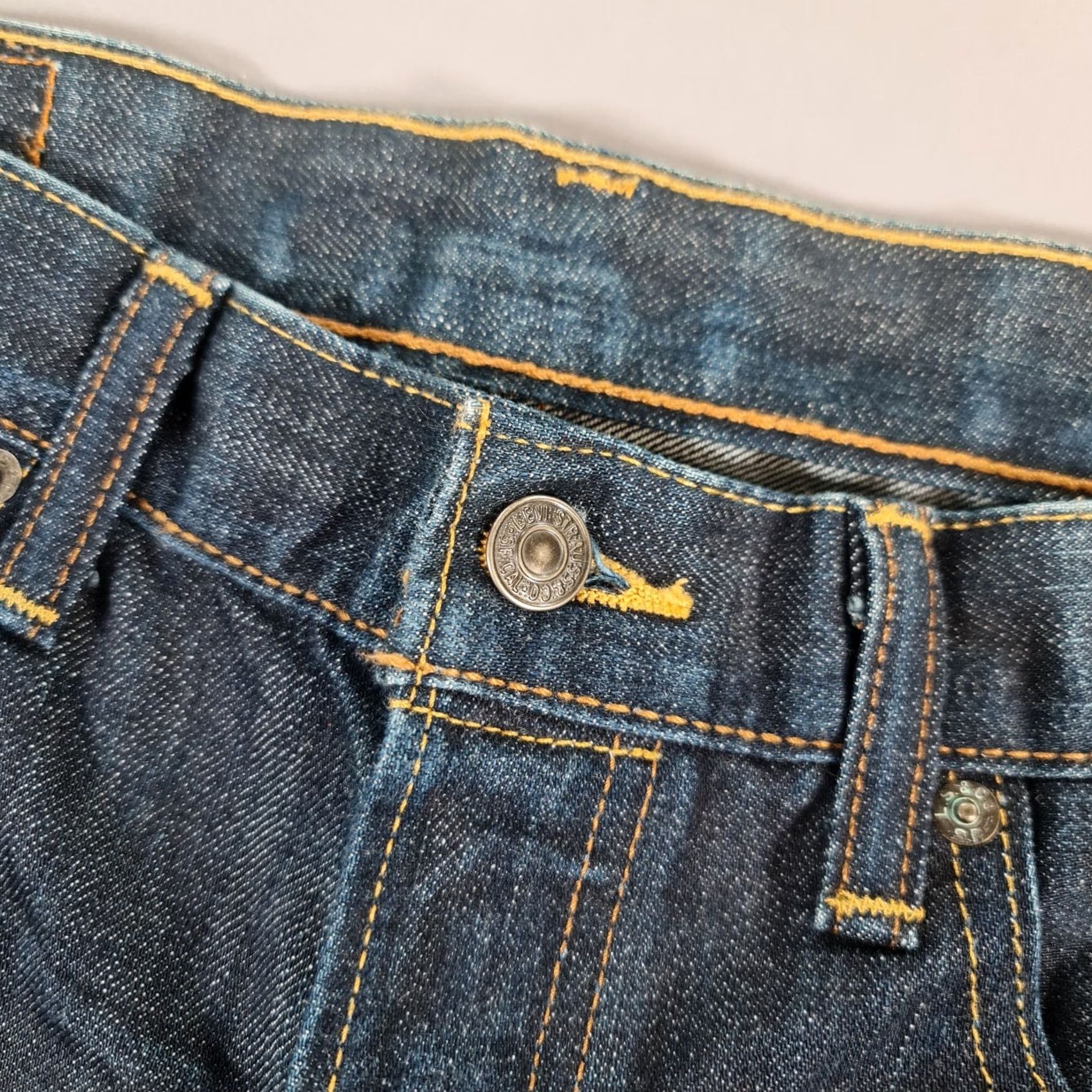 Levi's Levi's 501 Jeans Blue Regular Fit Straight Leg Button Fly Denim 34x32 Mens Vintage No 90s USA Front Pockets Comfort 100% Cotton Size US 34 / EU 50 - 3 Thumbnail