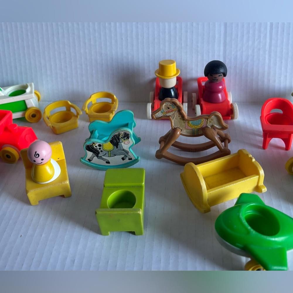 Designer Vintage 80’s Fisher Price Little People Nursery Lot 22 Piece Size ONE SIZE - 2 Thumbnail
