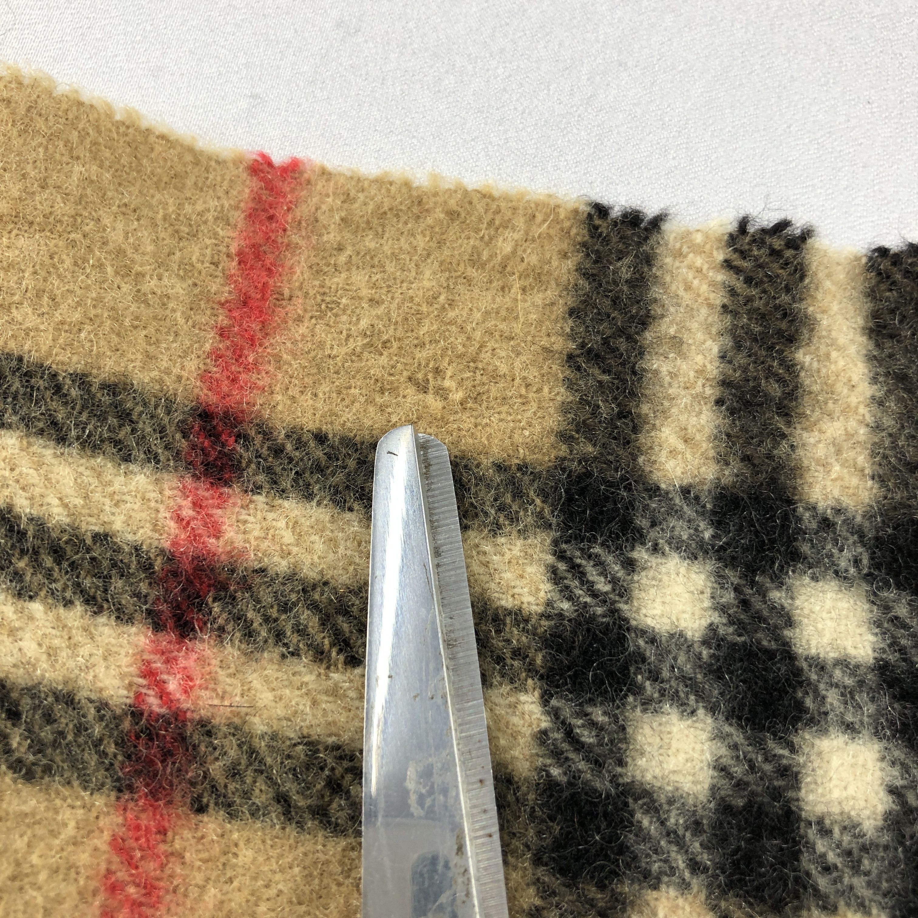 Burberry Burberrys Nova Check Tan Wool/Cashmere Scarf Muffler V2842 Size ONE SIZE - 19 Thumbnail