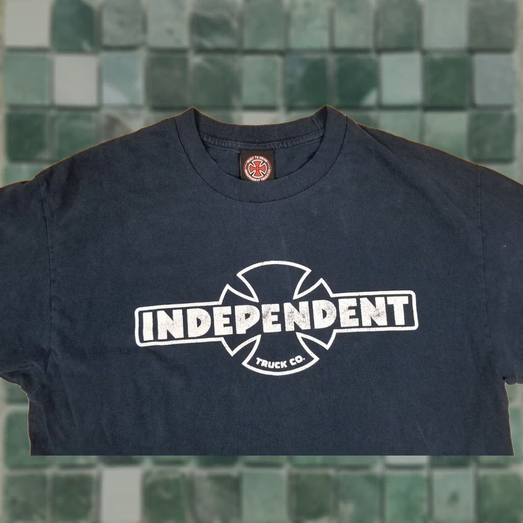 Vintage VINTAGE INDEPANDANT T-SHIRT Logo Skater Men SZ L Blue Cotton Short Sleeve Round Neck 90s USA BBR Size US L / EU 52-54 / 3 - 1 Thumbnail