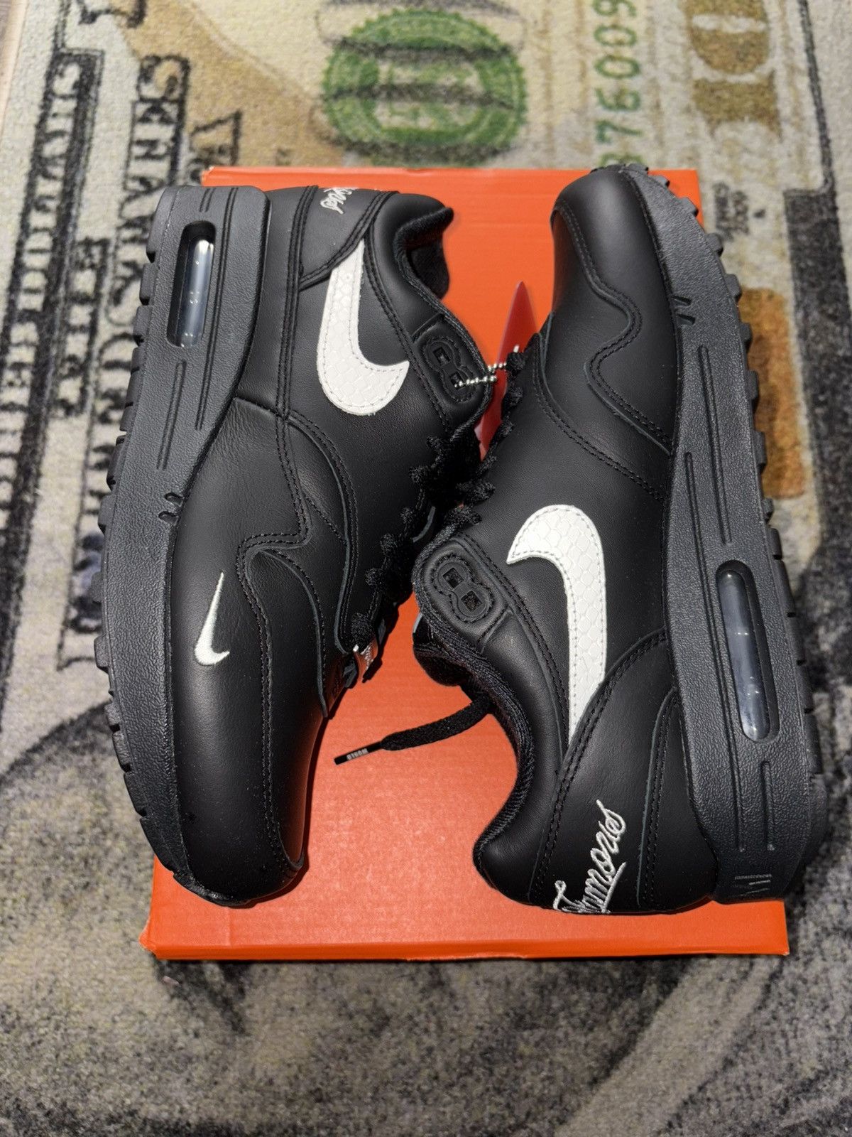 Nike × Supreme Supreme Nike Air Max 1 ‘87 SP (Womens 7) Size US 5.5 / EU 38 - 1 Thumbnail