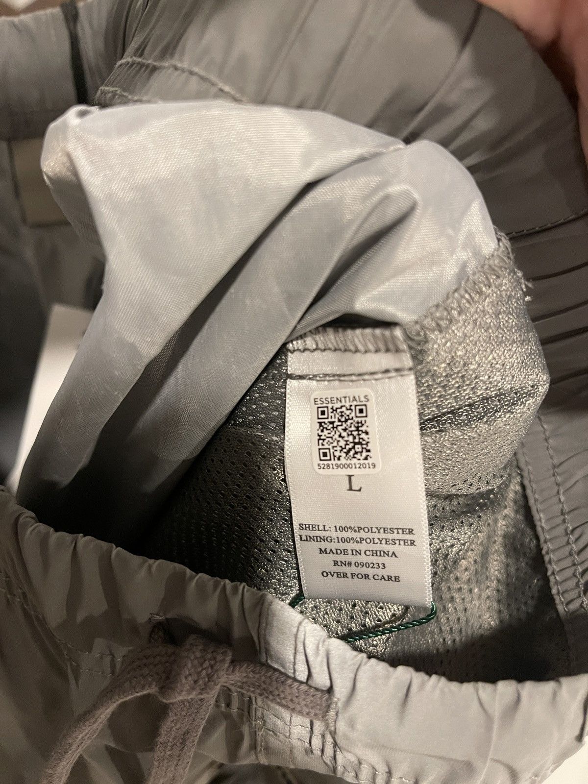 Fear of God Fear of god essentials nylon pant size large Silver Size US 34 / EU 50 - 8 Thumbnail