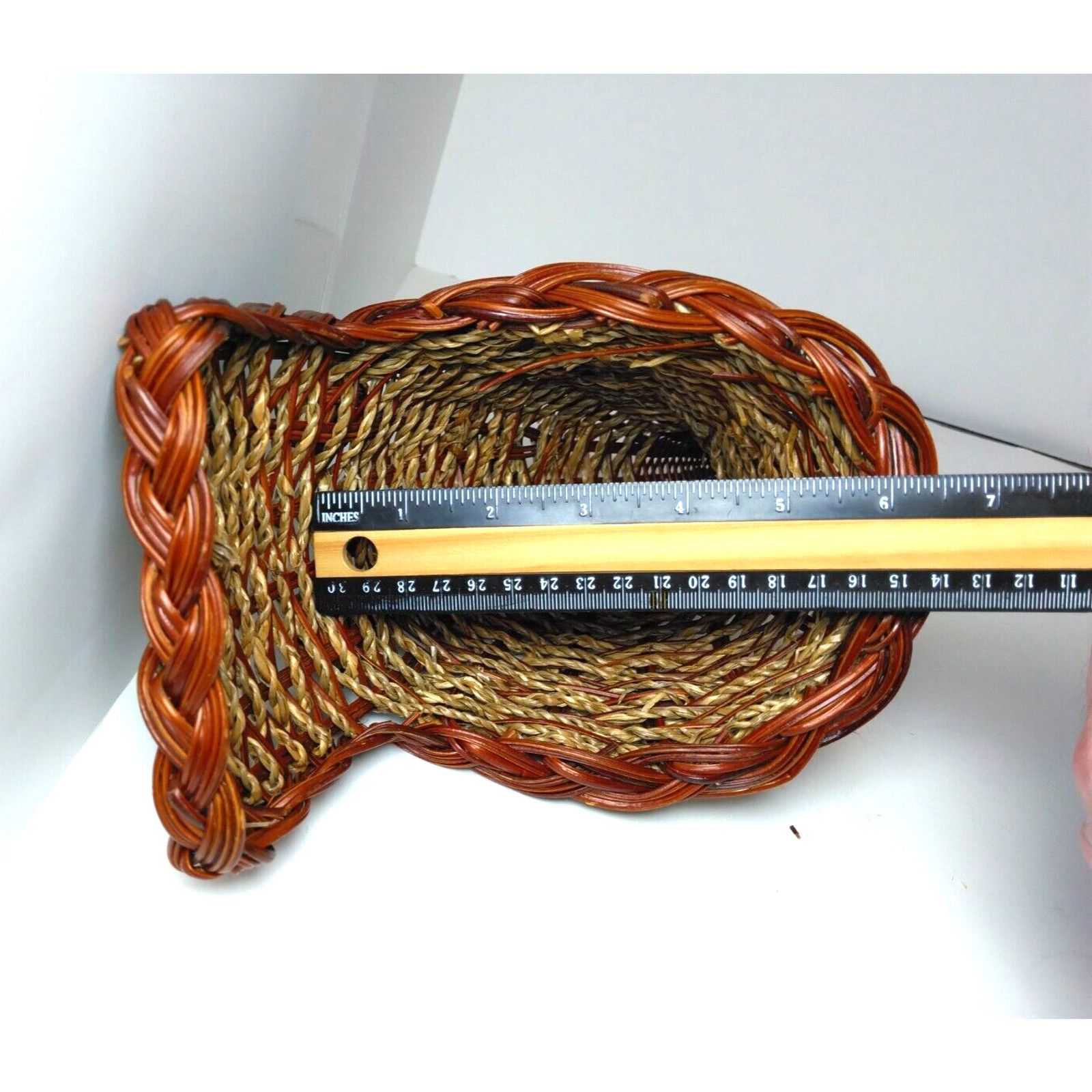 The Unbranded Brand Small Cornucopia Basket - Free Standing or Hanging - Nice! Size ONE SIZE - 7 Thumbnail