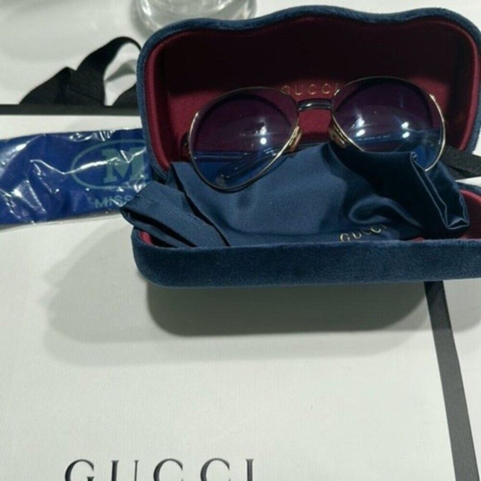 Gucci Gucci Gold Frame Blue Lenses Authentic Sunglasses Size ONE SIZE - 1 Thumbnail