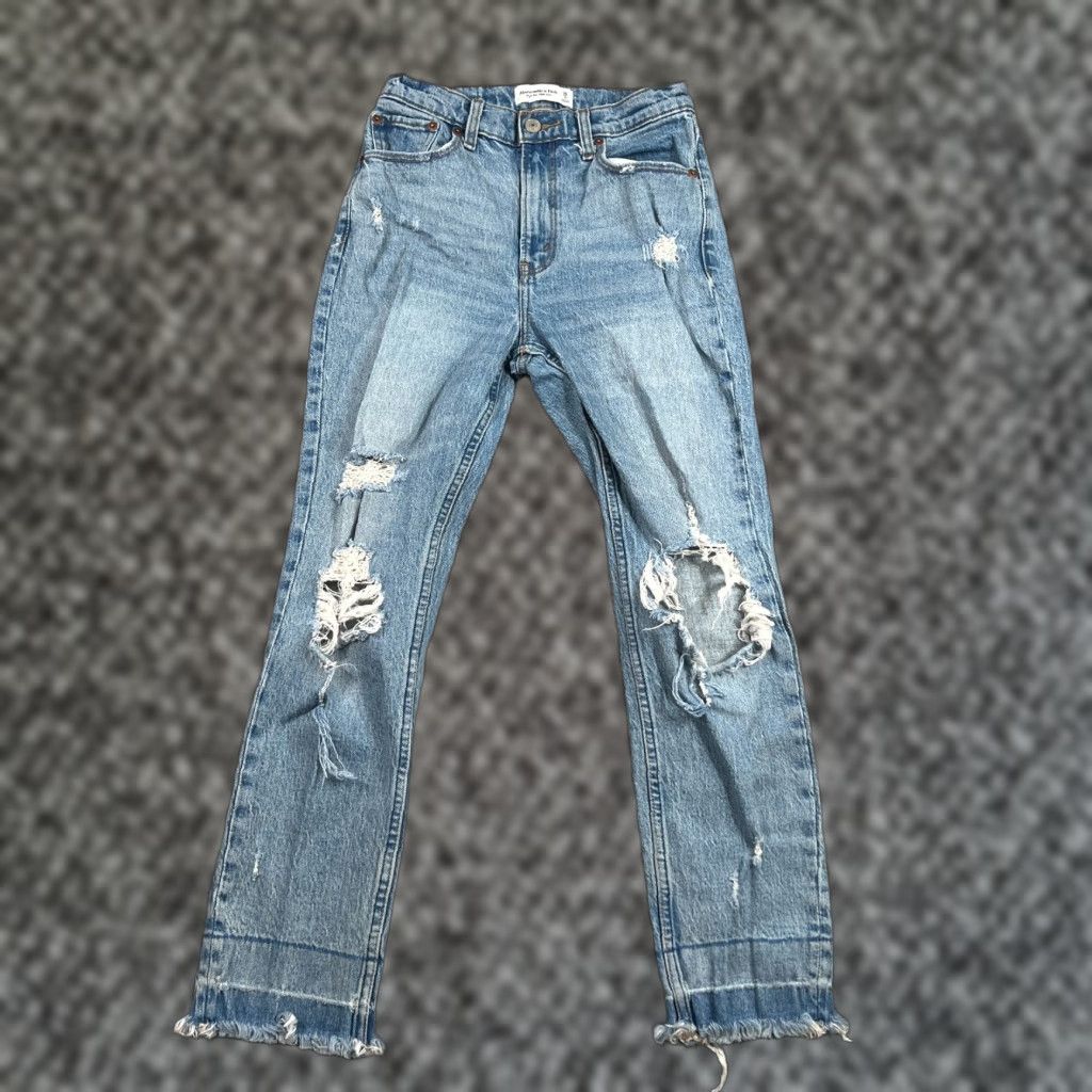 Abercrombie & Fitch Abercrombie & Fitch Mom Jeans Women's Size 2/26 Blue Denim Distressed High Rise Size 26" / US 2 / IT 38 - 1 Thumbnail