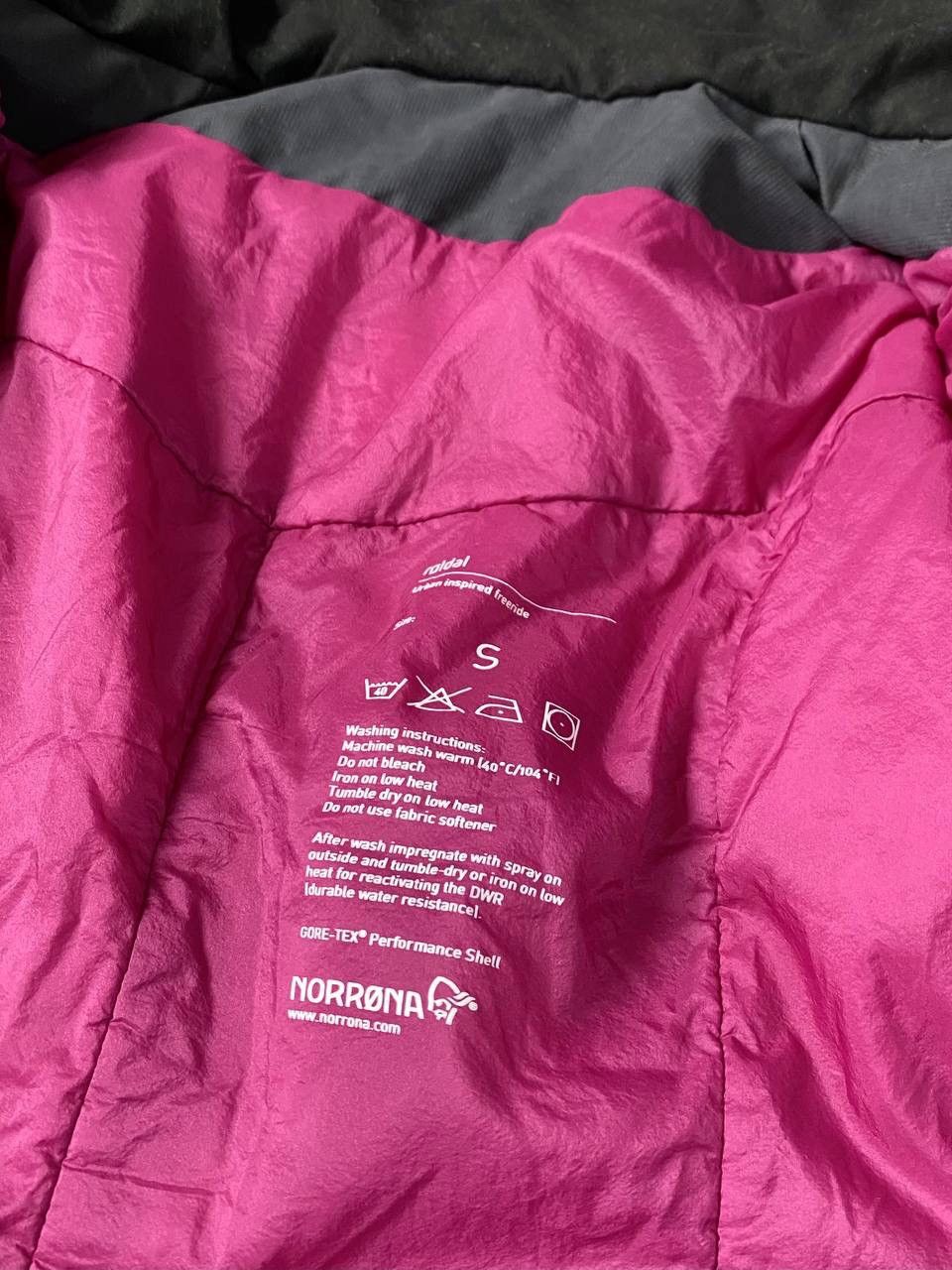 Norrona Norrona Light Jacket Streetwear Gorpcore Outdoor Gore-Tex Size L / US 10 / IT 46 - 11 Thumbnail