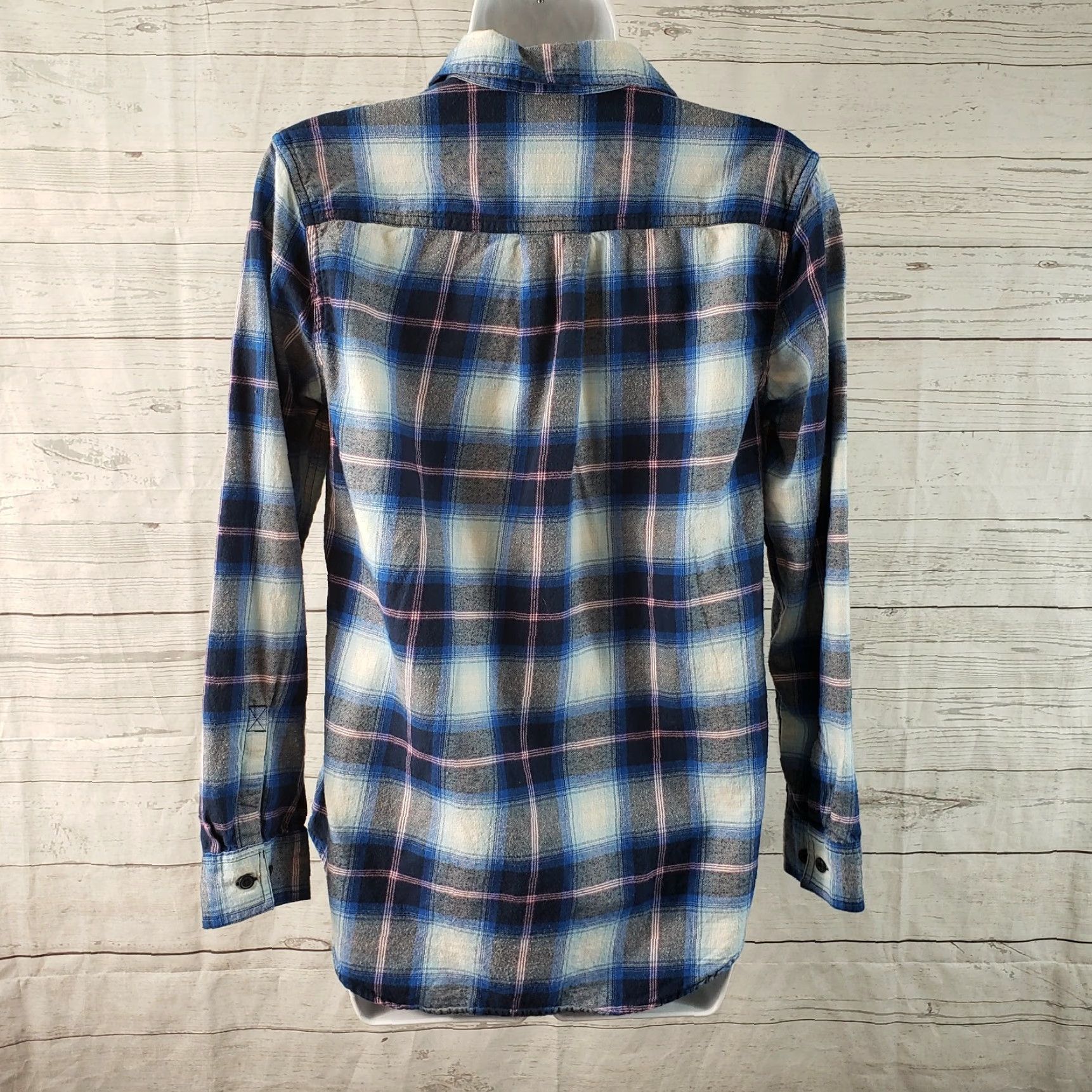 Eddie Bauer Eddie Bauer Womens Button Front Shirt Blue Plaid Cotton S Button-Up Shirt Womens Small Blue Plaid Cotton Size S / US 4 / IT 40 - 4 Thumbnail