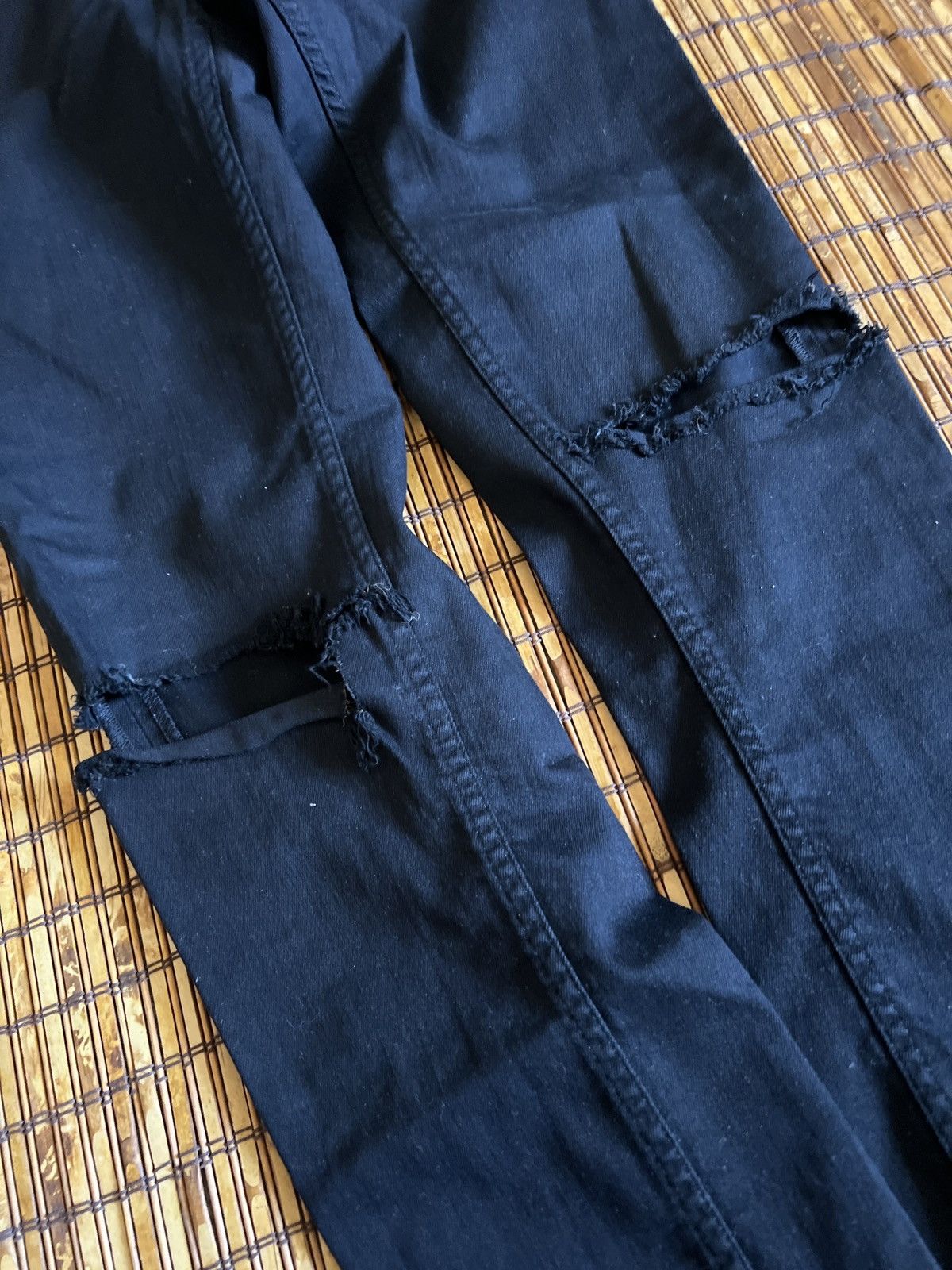 Acne Studios Acne Studios Black Cropped Skinny Distressed Denim jeans Size 28" / US 6 / IT 42 - 8 Thumbnail
