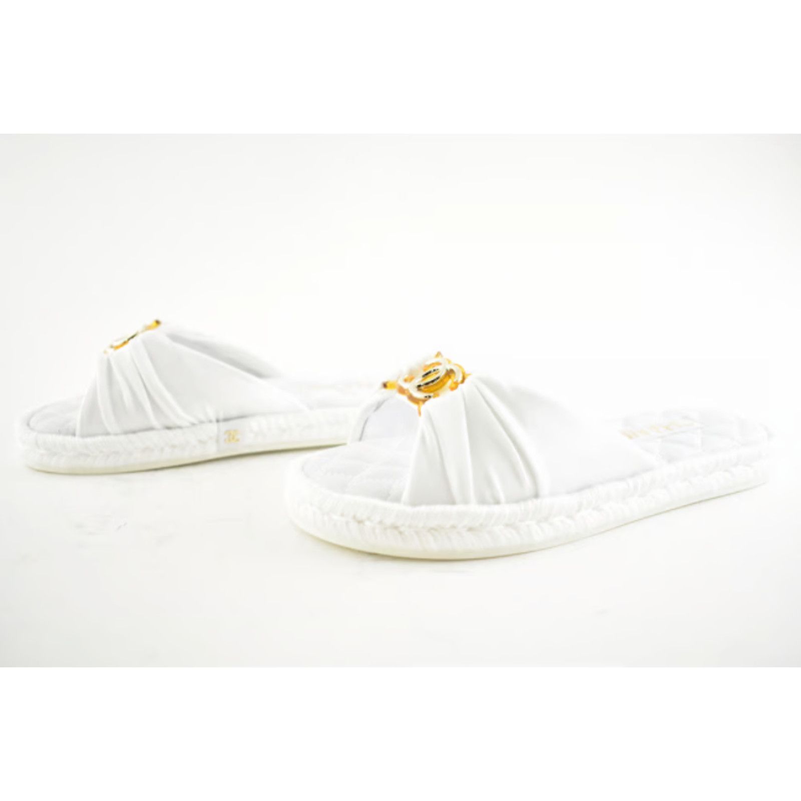 Chanel Chanel 20S White Coco Beach Gold CC Logo Slide Espadrille Size US 6 / IT 36 - 2 Thumbnail