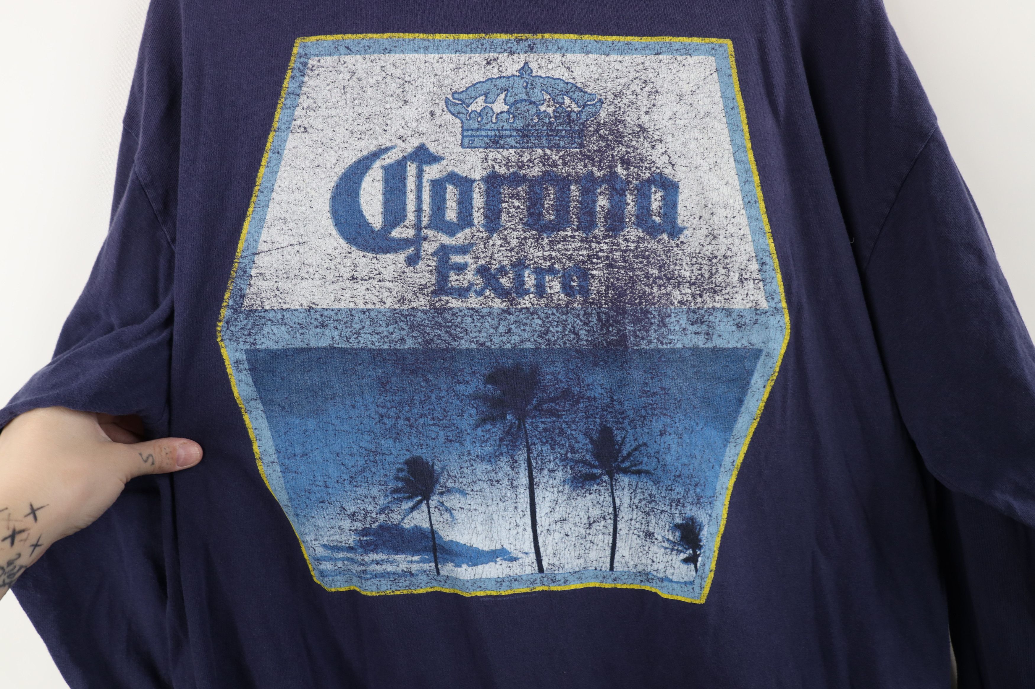 Vintage Vintage 90s Y2K Corona Extra Beer Long Sleeve T-Shirt Blue Size US L / EU 52-54 / 3 - 12 Thumbnail