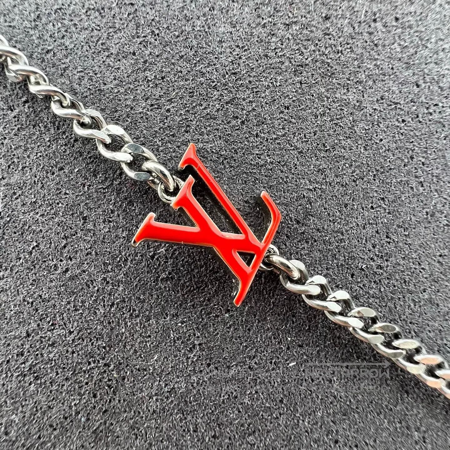 Louis Vuitton Louis Vuitton Rabbit Magpie Pendant Necklace Size US XS / EU 42 / 0 - 2 Thumbnail