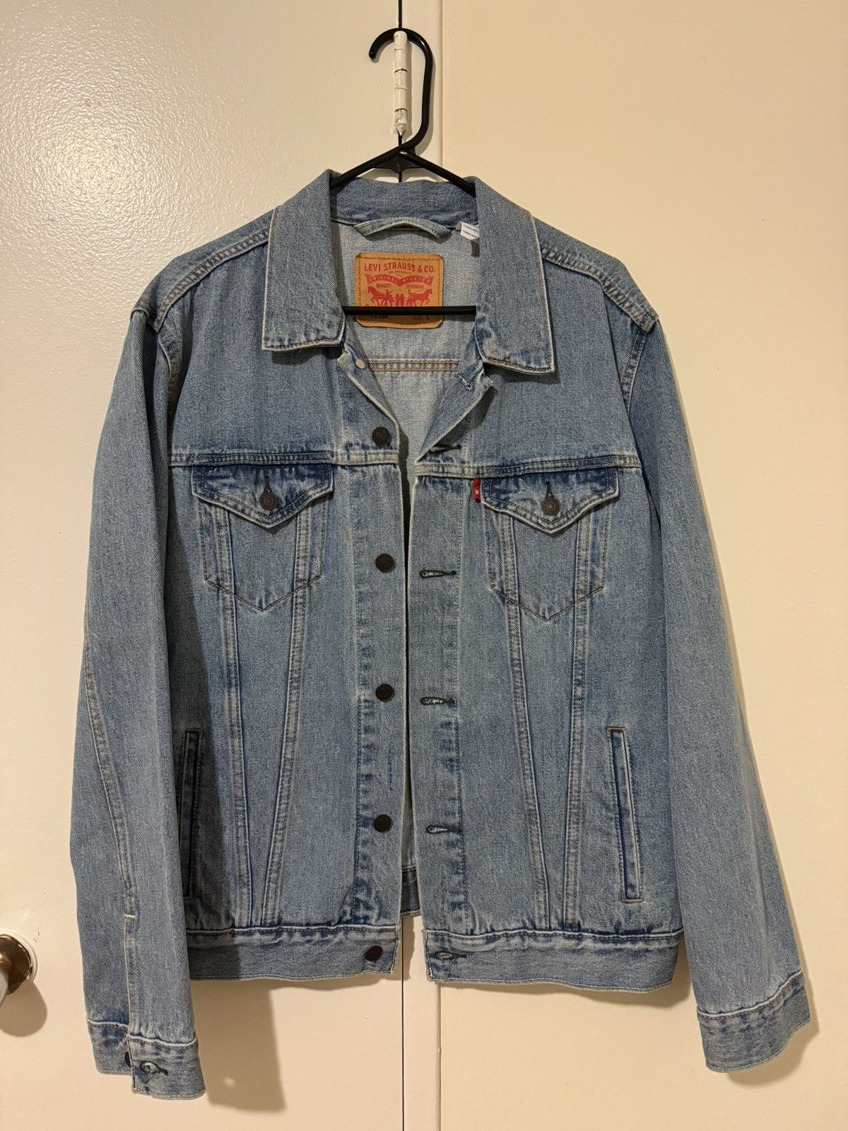 image of Levis Men’S Levi’S Trucker Denim Jacket, Men's (Size Large)