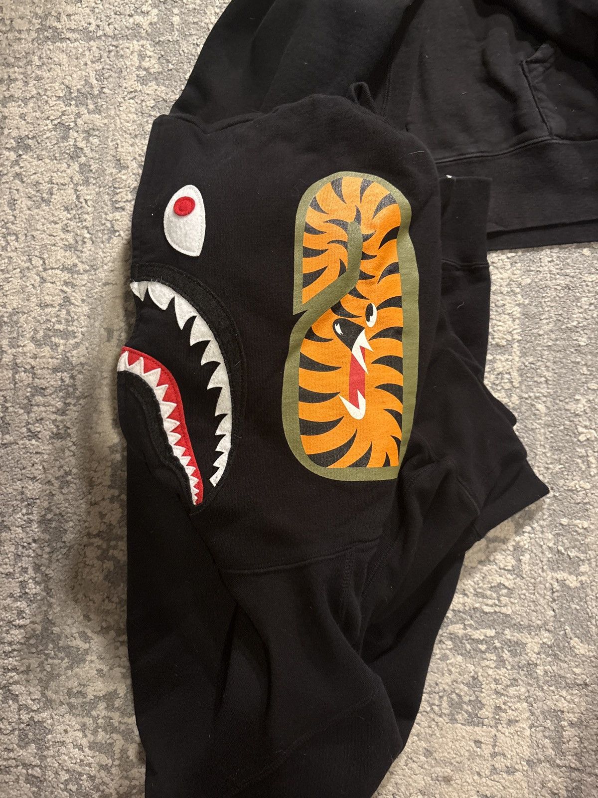 Bape A Bathing Ape Men Shark Pullover Hoodie Size US L / EU 52-54 / 3 - 6 Thumbnail