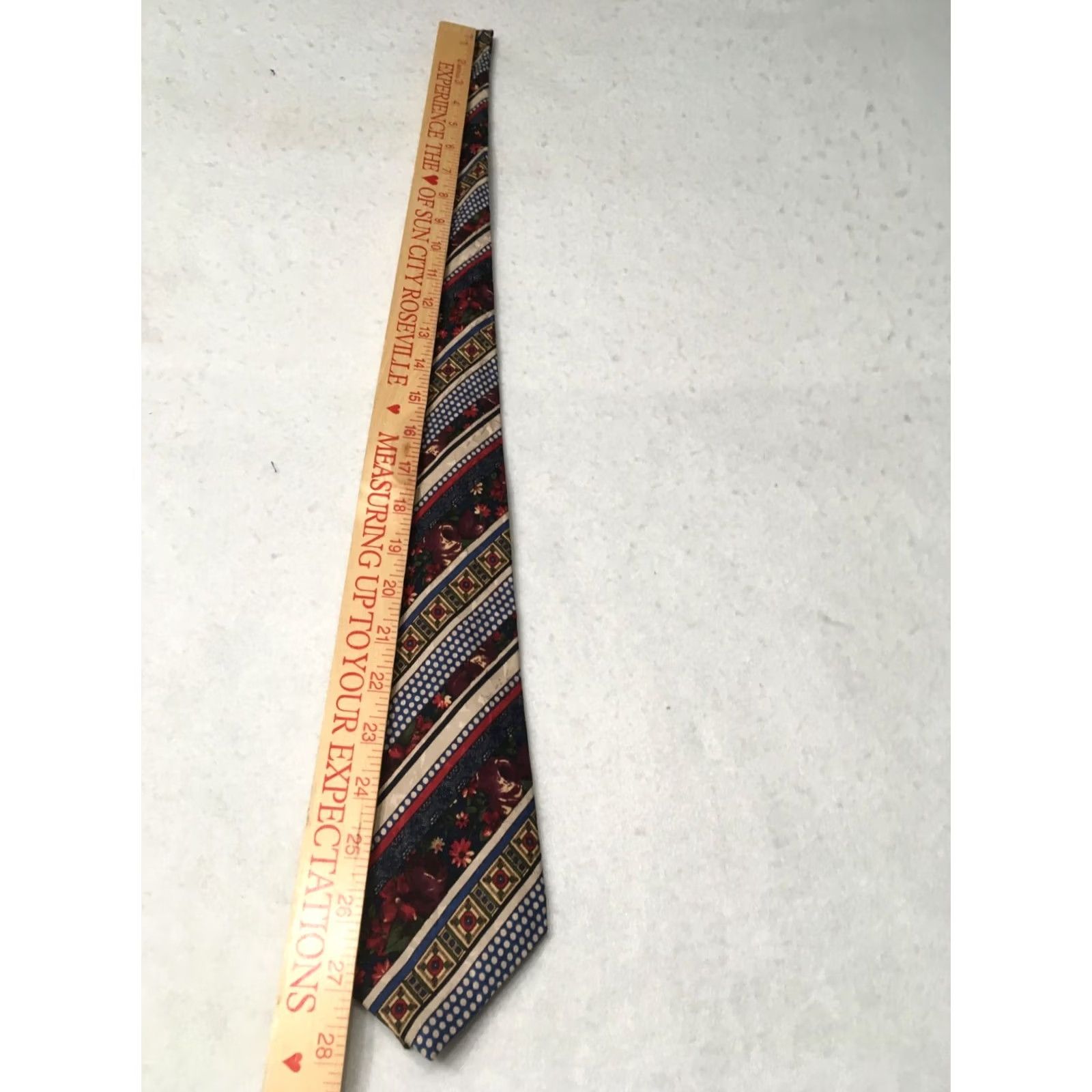 Vintage VINTAGE streets ltd. design Tie Blue w/ Red Floral Geometric 3-" W Silk Mens Size ONE SIZE - 5 Thumbnail