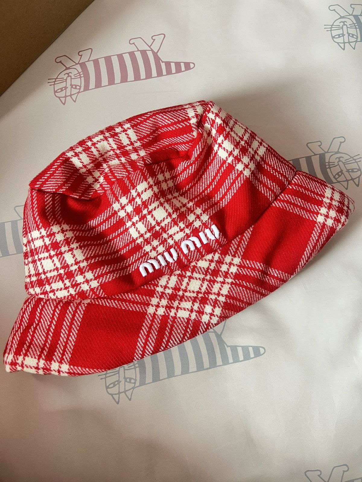 Miu Miu 🔥 Miu Miu Red Check padded bucket hat Size ONE SIZE - 11 Thumbnail