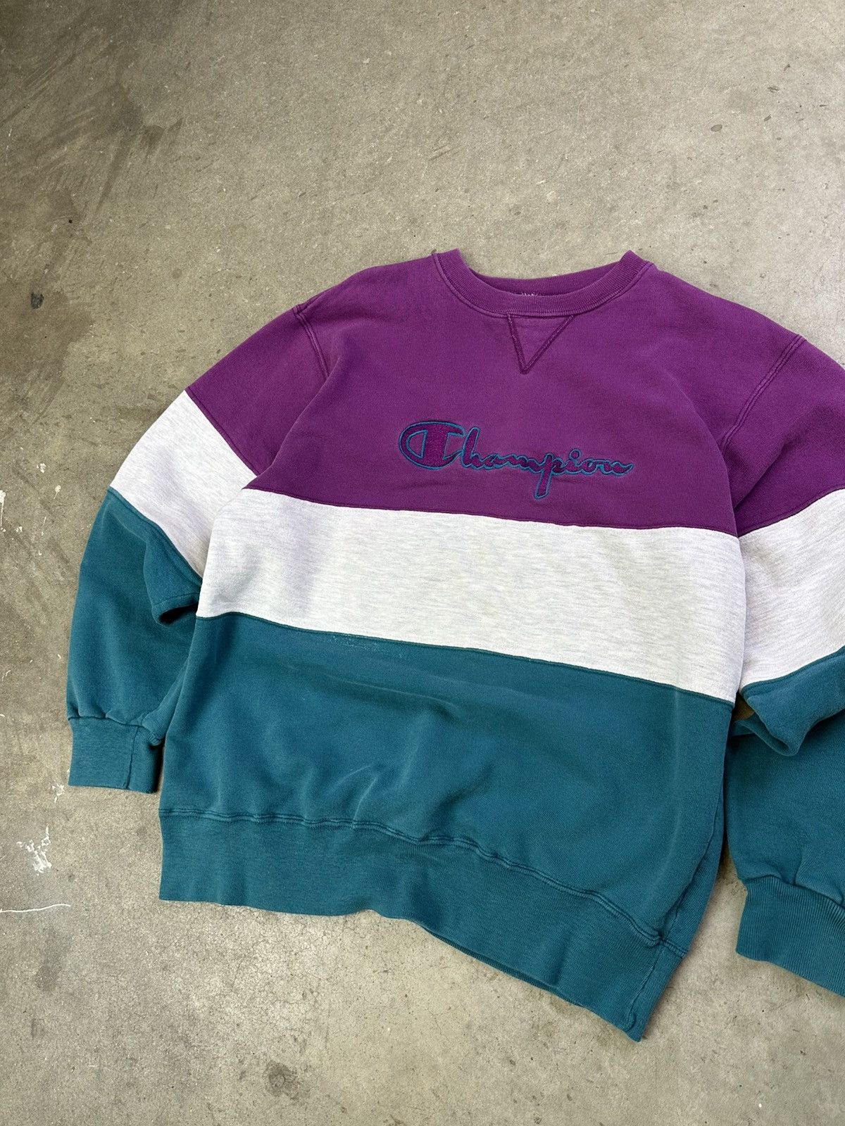 Champion × Vintage Vintage Colourblock Crewneck 90s Champion Sweatshirt Large Size US L / EU 52-54 / 3 - 2 Thumbnail