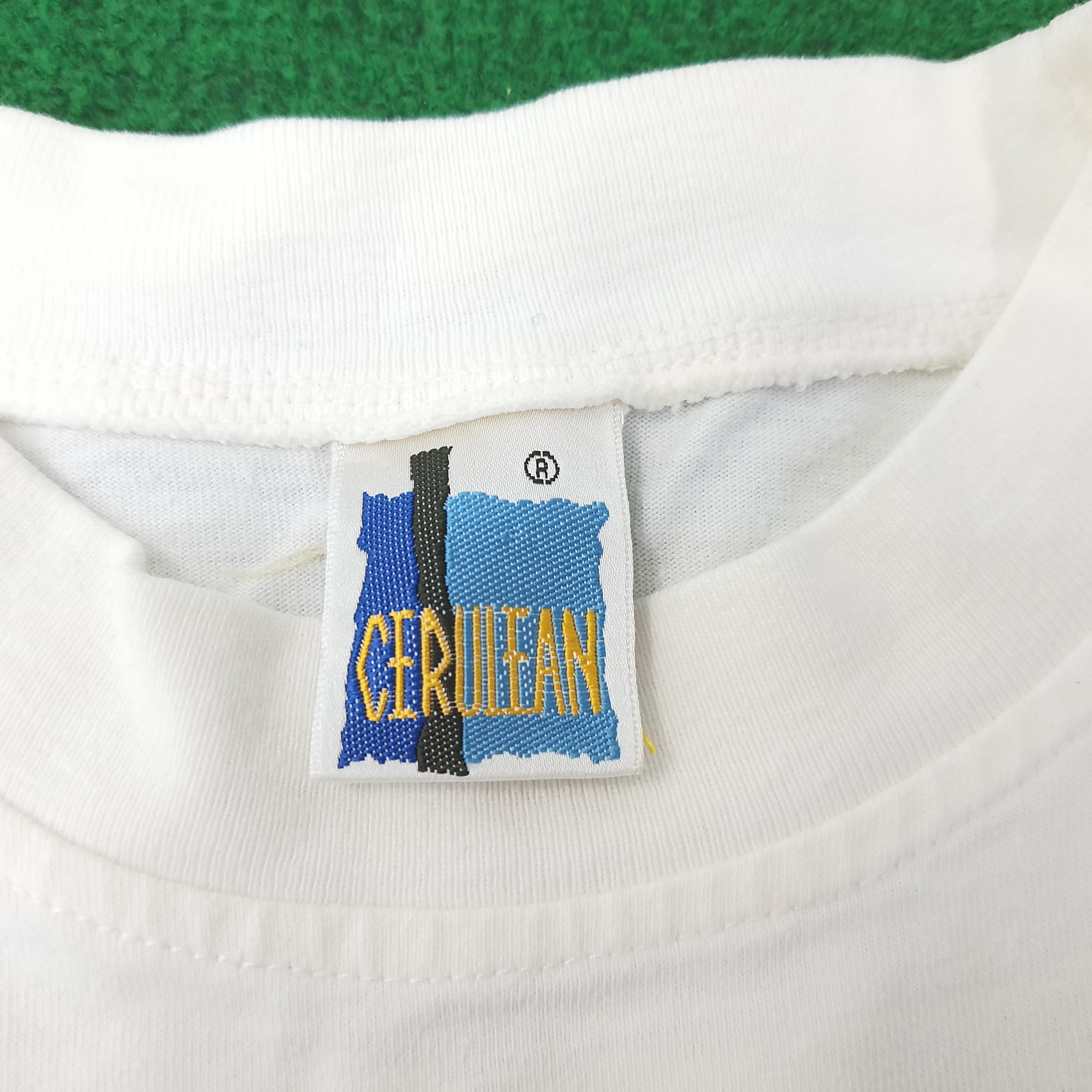 Other Vintage Adventure of TinTin Long Sleeve Tshirt C239N48 Size US L / EU 52-54 / 3 - 5 Thumbnail