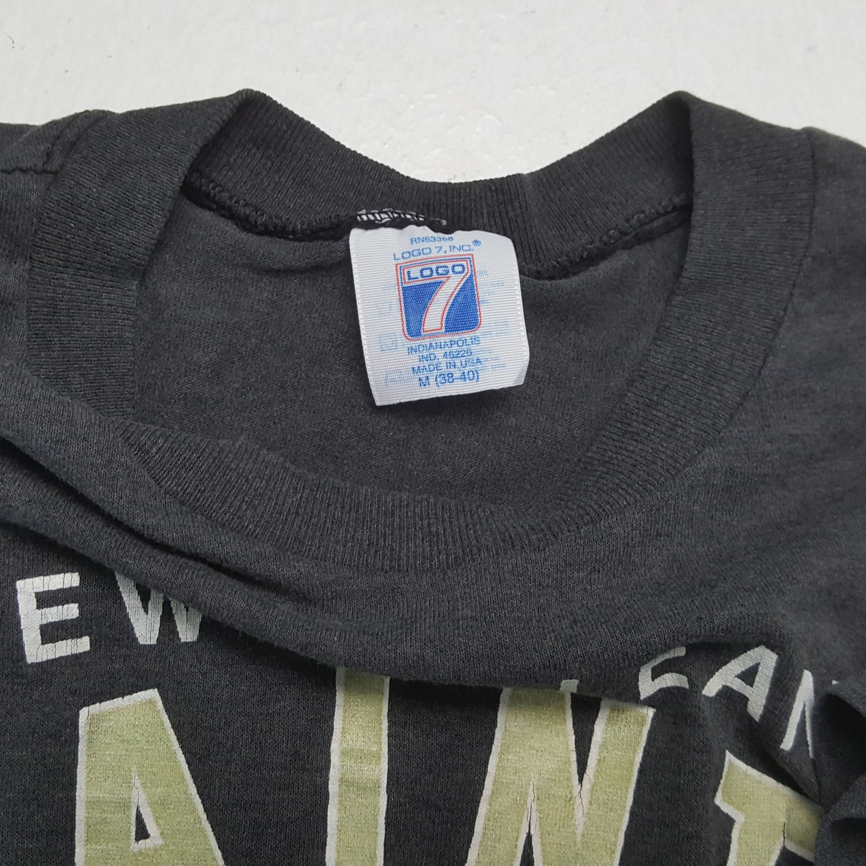 Logo 7 × NFL × Vintage NEW ORELEANS SAINTS NFL American Football Team Tshirt Size US S / EU 44-46 / 1 - 7 Thumbnail