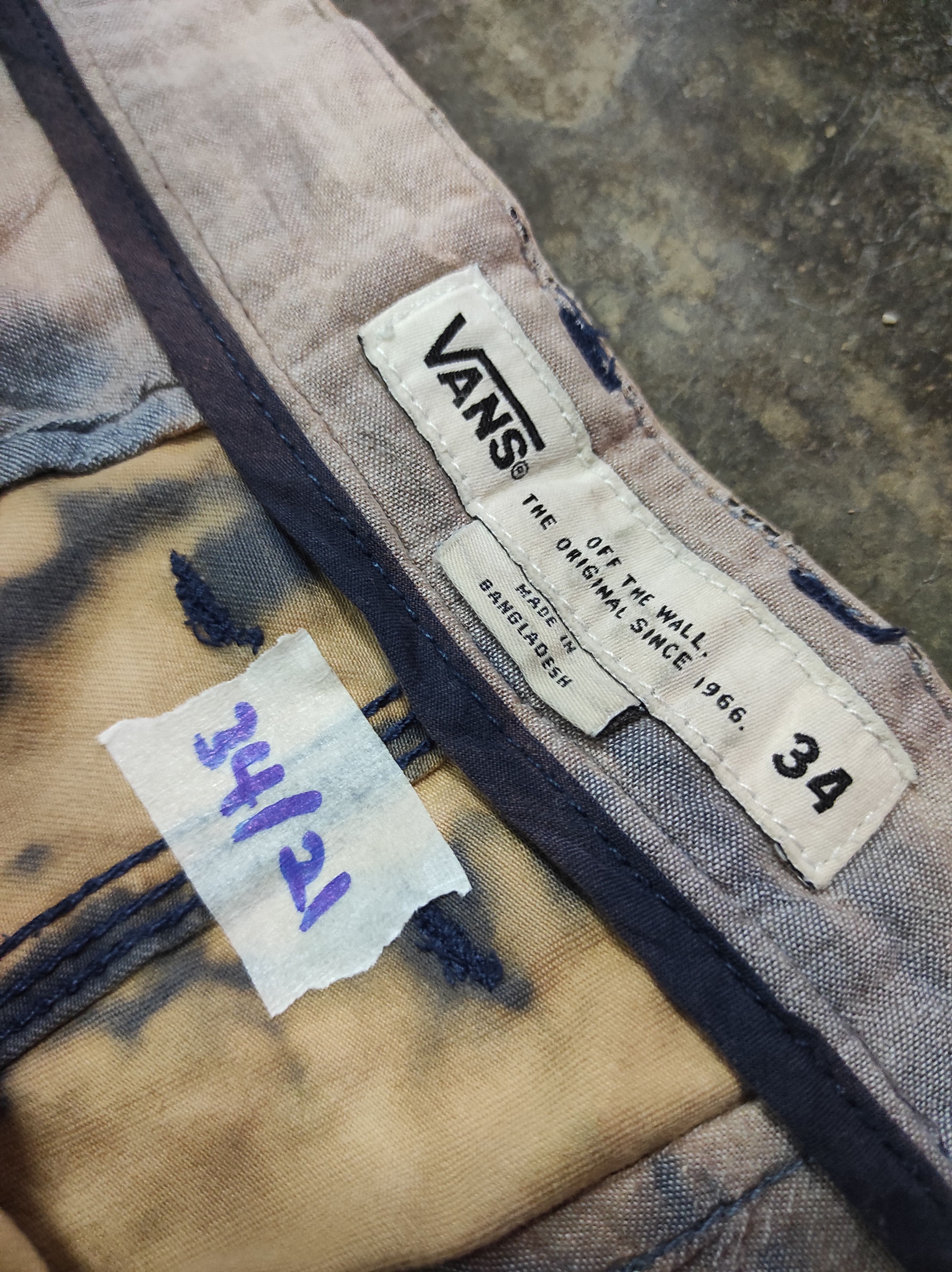 Vans VANS TIE DYE SHORT PANTS Size US 34 / EU 50 - 7 Thumbnail