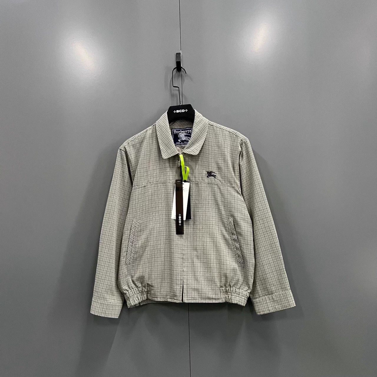 Burberry Burberry check knight embroidery jacket 95 New size as pic Size US M / EU 48-50 / 2 - 1 Thumbnail