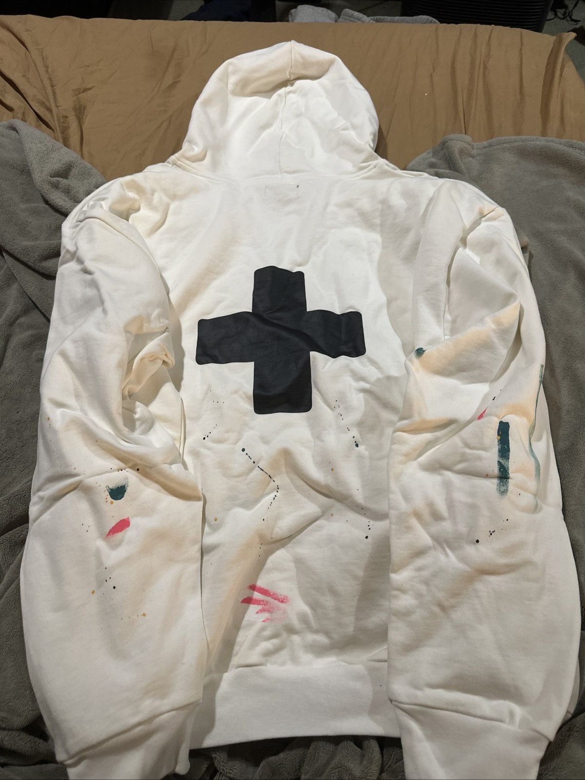 Places + Faces Places + Faces Places And Faces Paint Hoodie Size L White Size US L / EU 52-54 / 3 - 5 Thumbnail