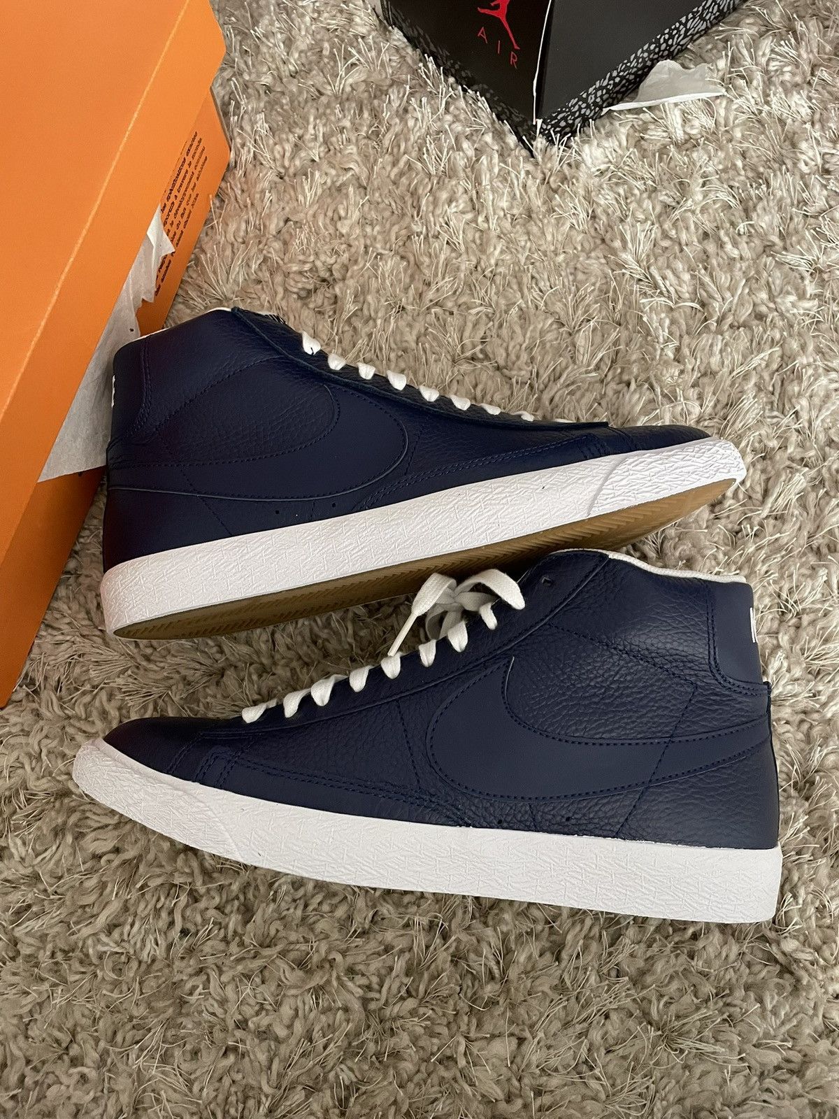 Nike Nike Blazer Mid PRM Size US 9.5 / EU 42-43 - 2 Thumbnail