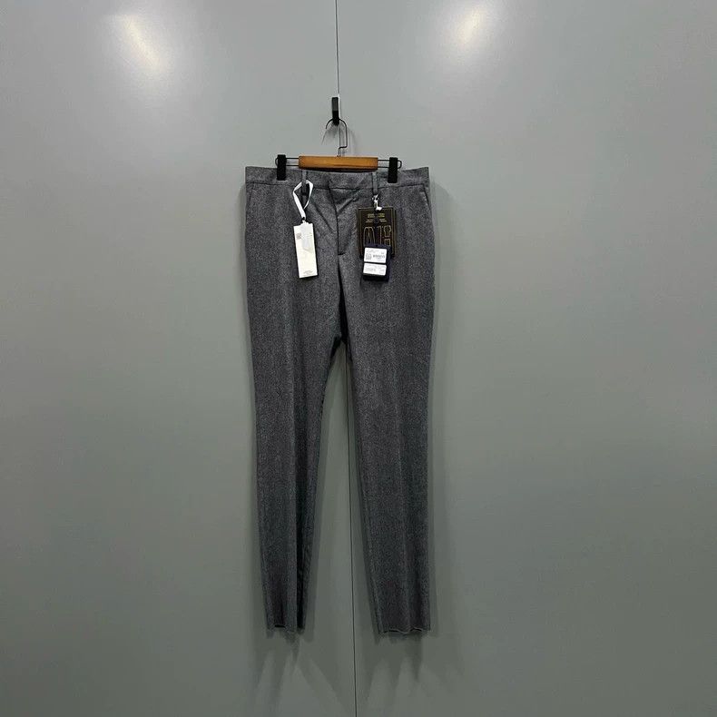Louis Vuitton Louis Vuitton Grey List Trousers 2502-Nextarrow Size US 44 / EU 60 - 1 Thumbnail