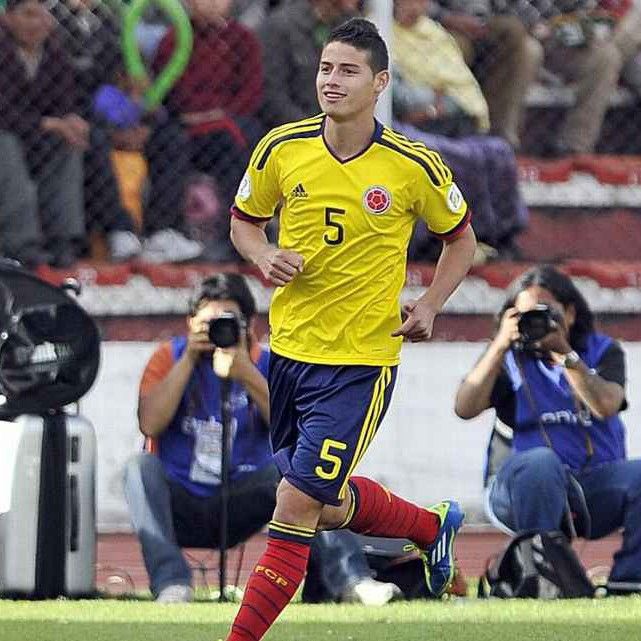 Adidas Colombia 2011-2013 Home Jersey James Rodriguez Size US S / EU 44-46 / 1 - 12 Thumbnail