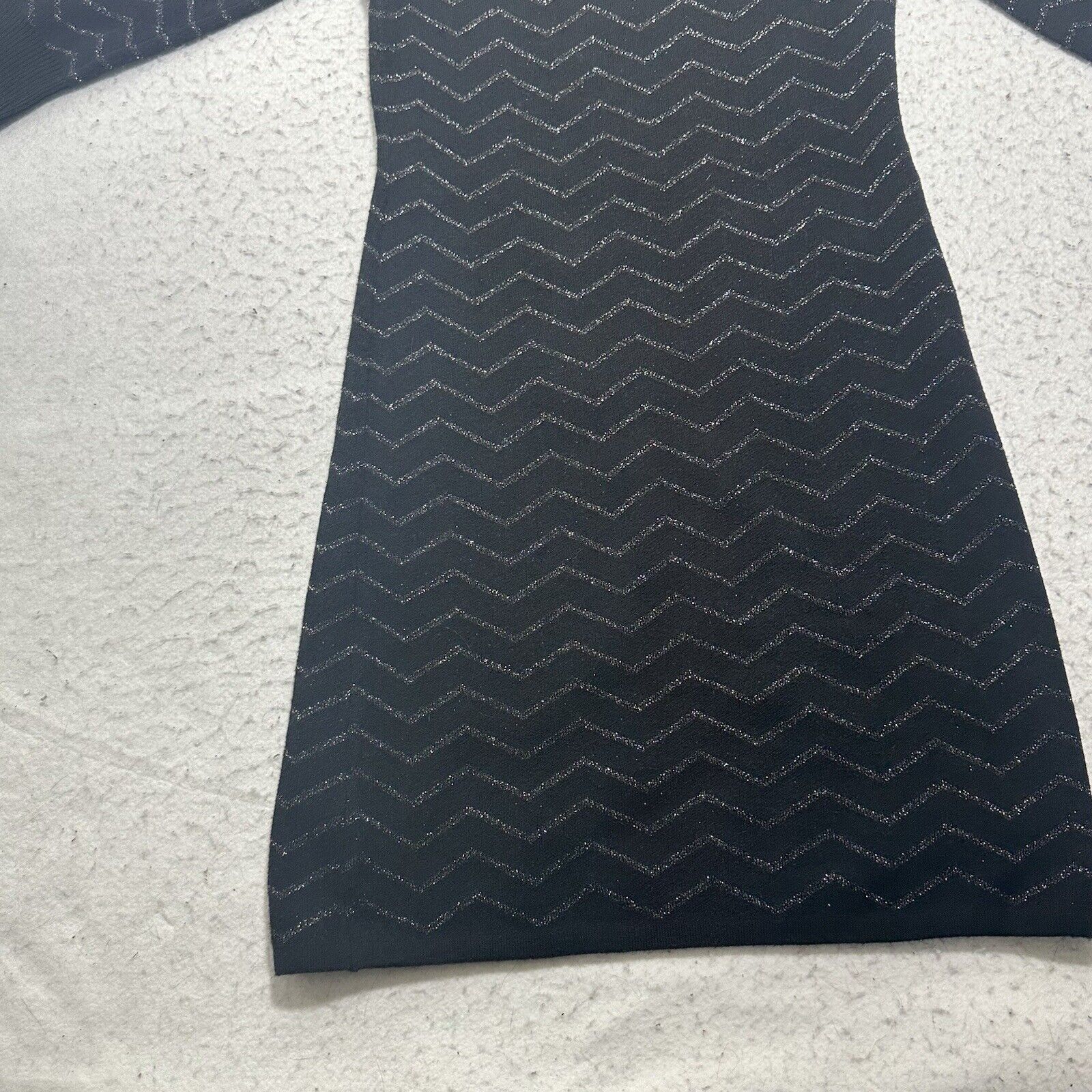 White House Black Market White House Black Market XS Mock Neck Glitter Zig Zag Dress Size XS / US 0-2 / IT 36-38 - 15 Thumbnail