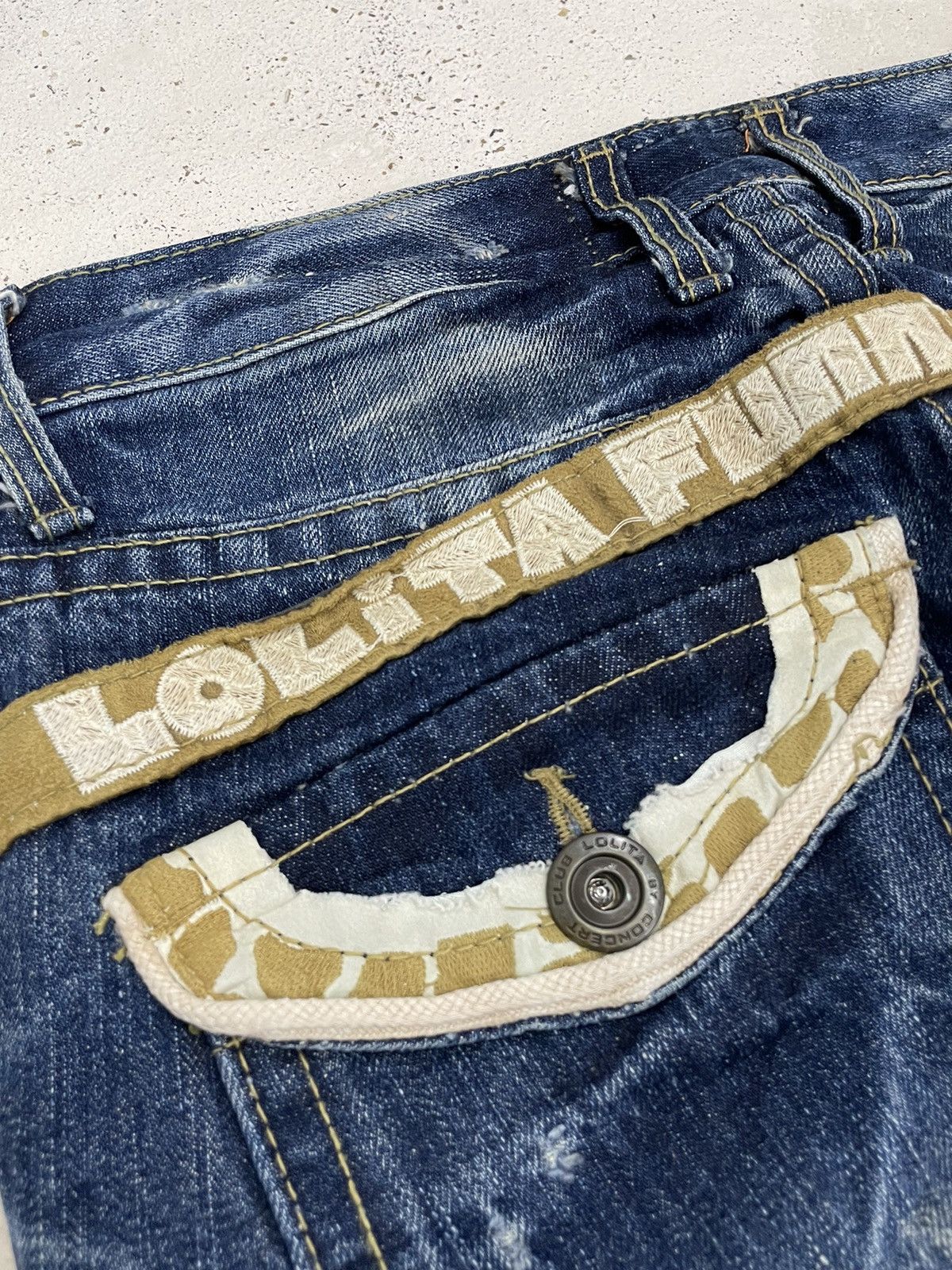 Designer Lolita Club Giraffe Distressed Whisker Style Japanese Denim Size US 29 - 15 Thumbnail