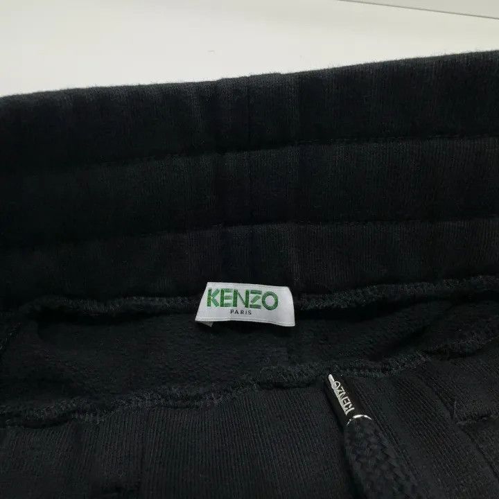 Kenzo KENZO Black Logo Print Shorts for Men -2507 Size US 32 / EU 48 - 1 Thumbnail