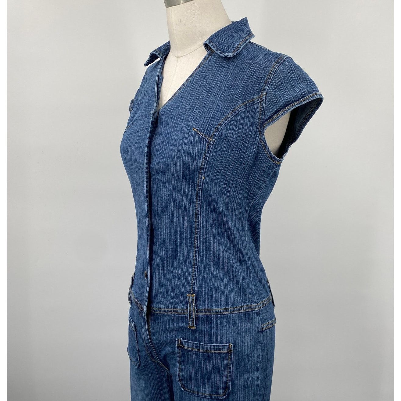 Vintage Vintage Y2k Flared Denim Jumpsuit Snap Front Collared Blue Size 30" / US 8 / IT 44 - 6 Thumbnail