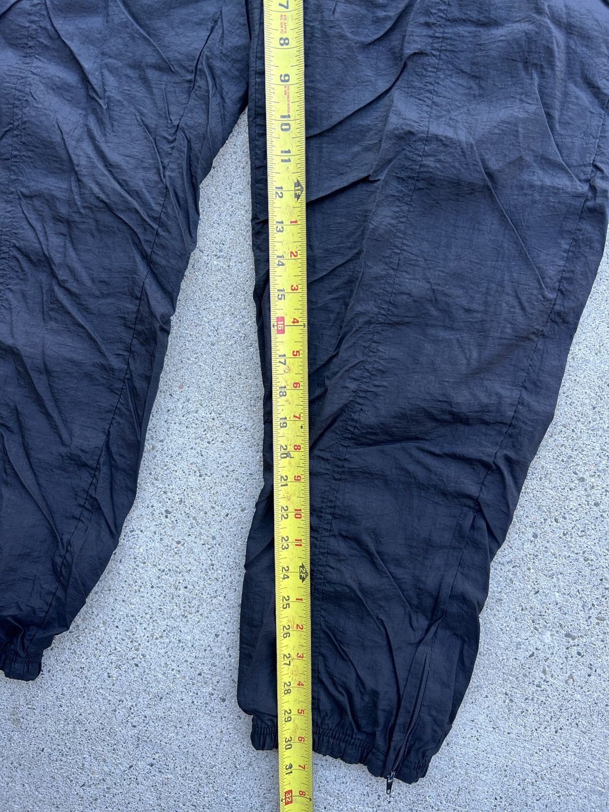 Reebok × Vintage Vintage 1990s Reebok Black Windbreaker Zip Track Pants Sz. L Size US 36 / EU 52 - 8 Thumbnail