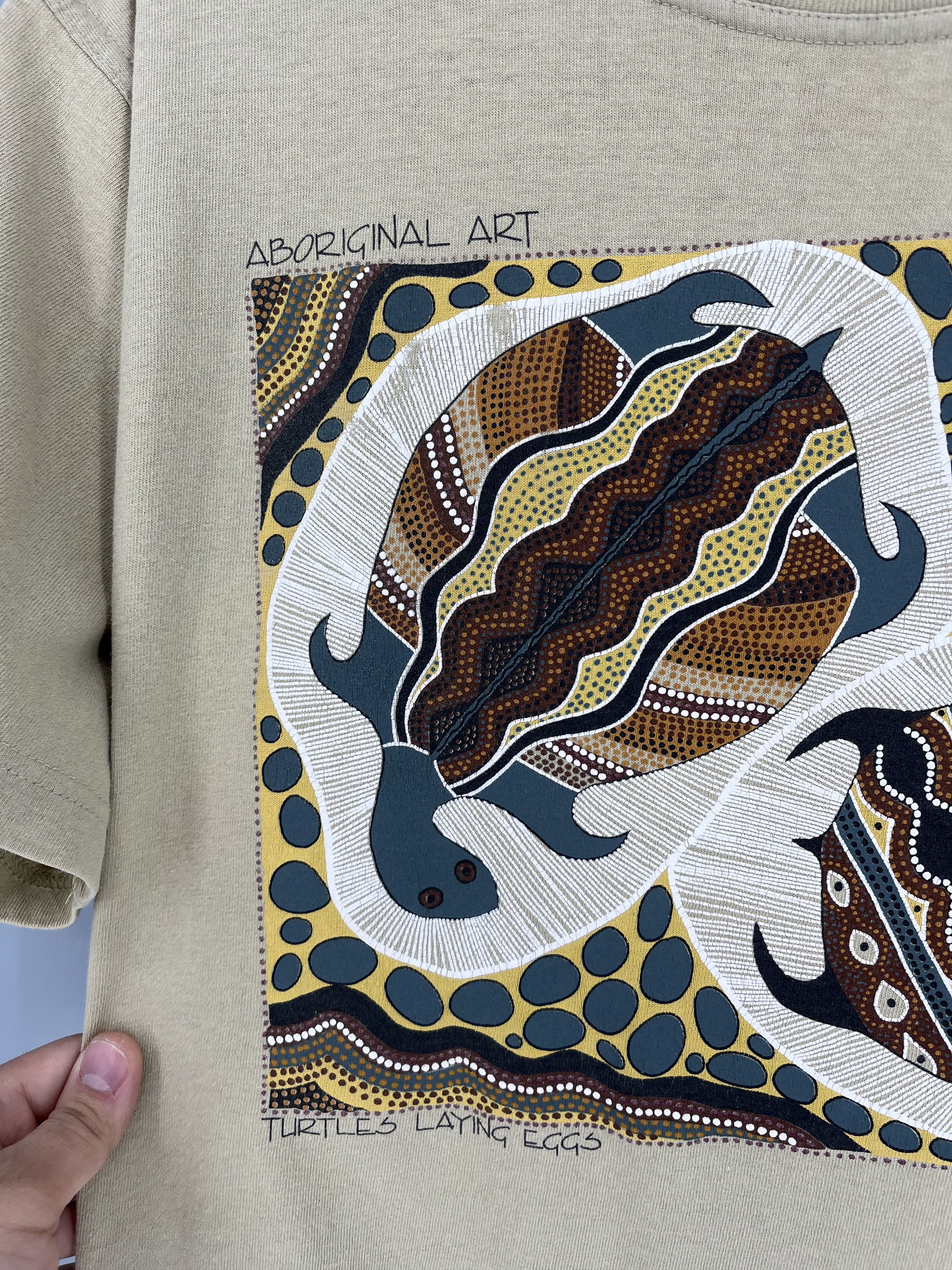 Vintage Vintage 1991 Max Conlon Turtles Laying Eggs Aboriginal Art Size US XL / EU 56 / 4 - 6 Thumbnail