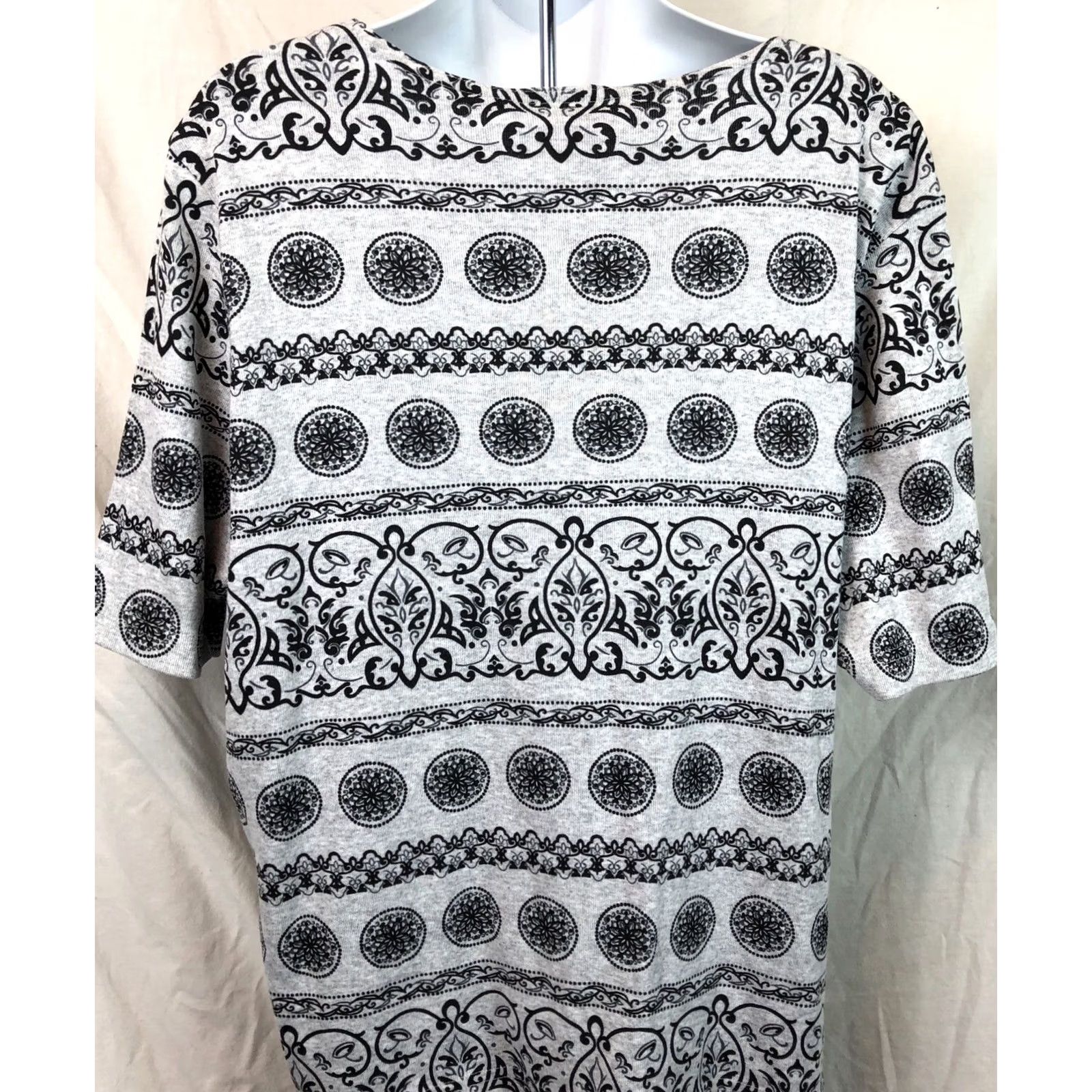 Vintage Fashion Bug Top T-Shirt Gray/Black 18/20 W Short Sleeve Geo tribal boho abstract Size XXL / US 16-18 / IT 52-54 - 3 Thumbnail
