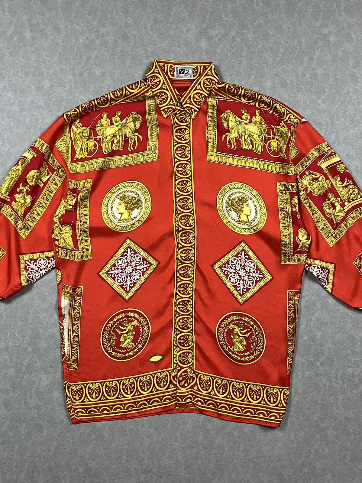 Versace 90s Versace V2 silk Size US L / EU 52-54 / 3 - 3 Thumbnail