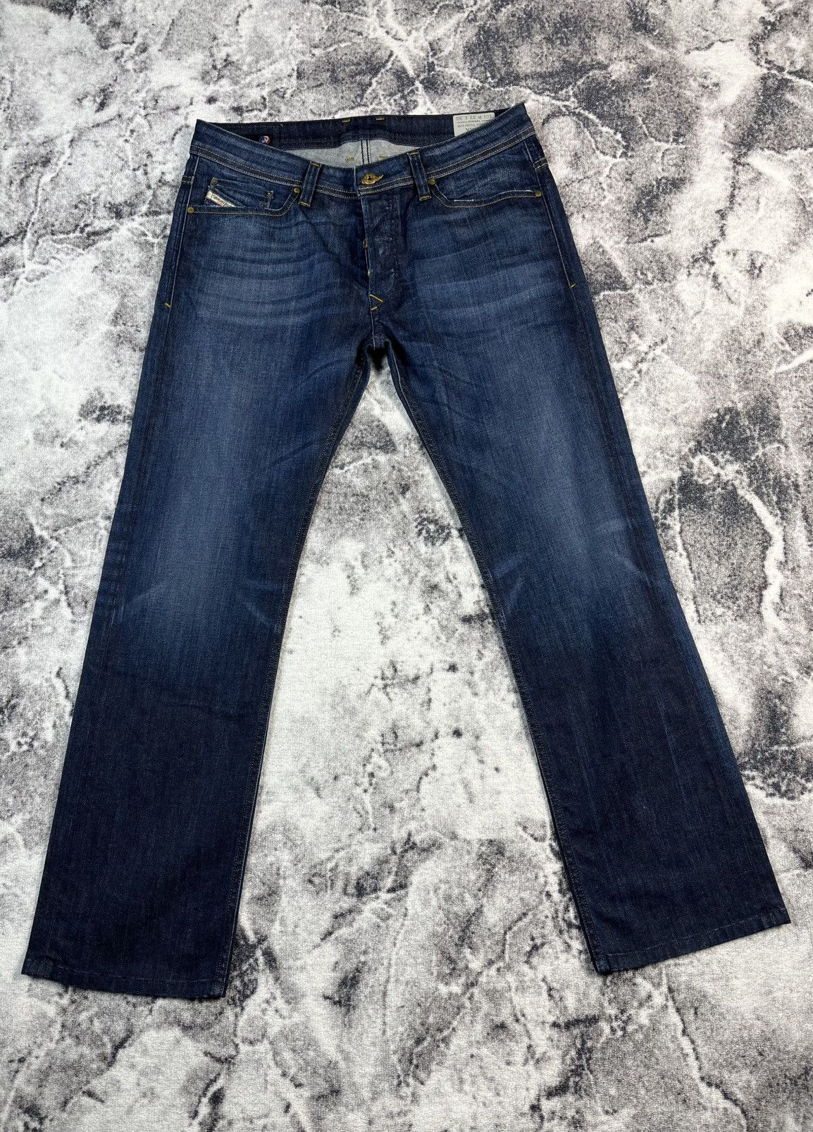 Diesel Diesel Viker Jeans Dark Wash Straight Stretch W33 Size US 33 - 1 Thumbnail