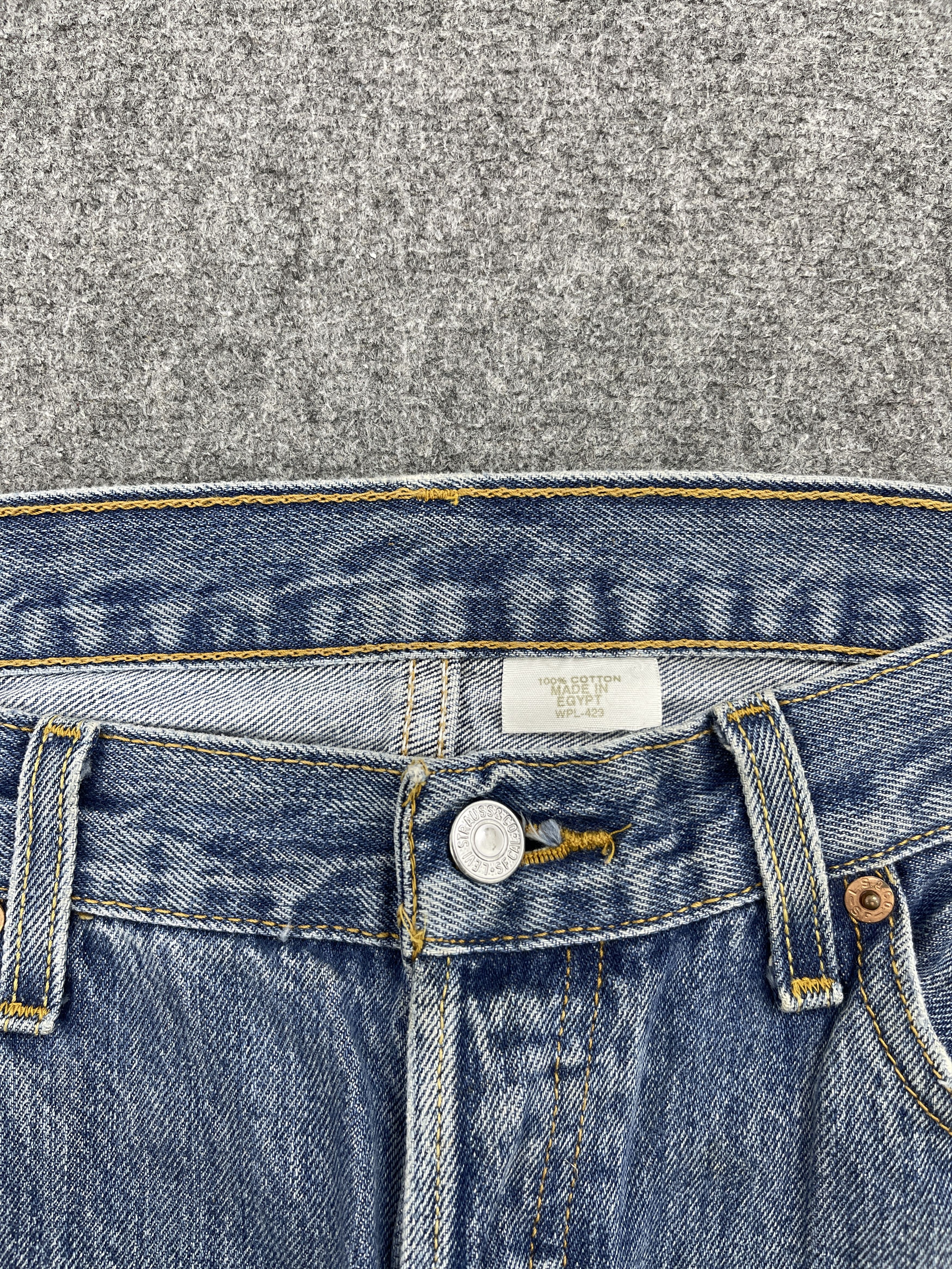 Levi's × Vintage Vintage Levis 501 Light Washed Jeans Size US 33 - 11 Thumbnail