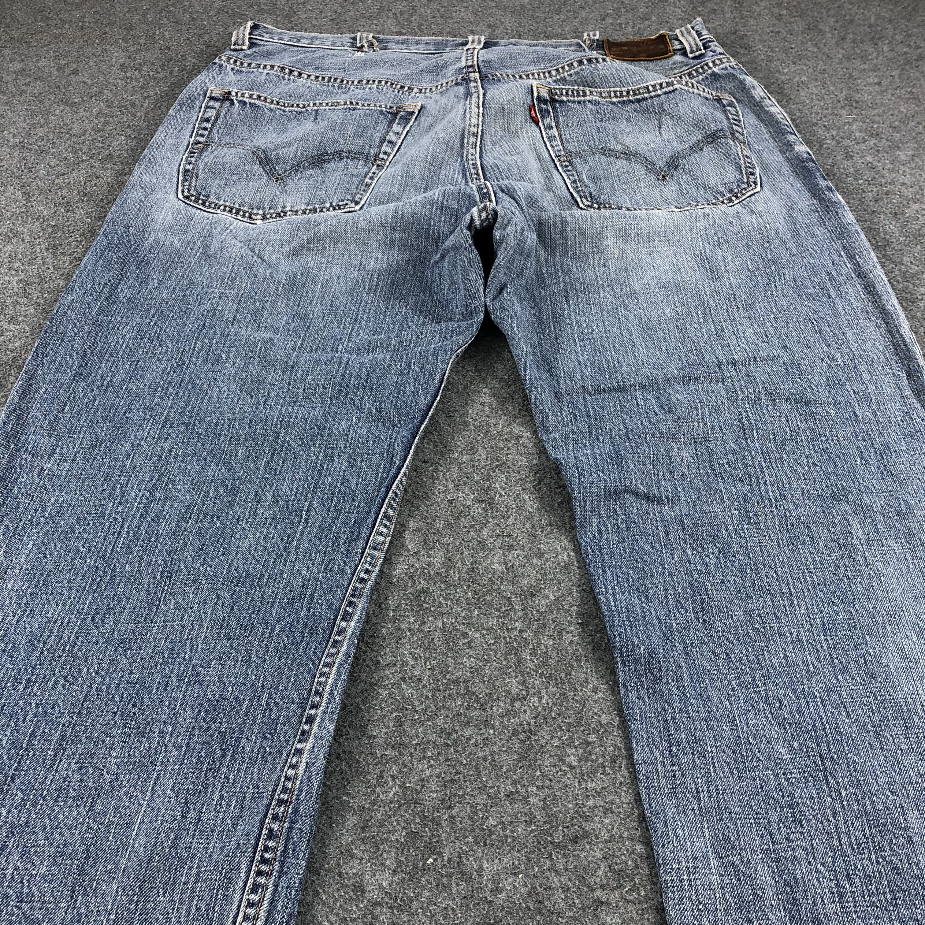 Levi's × Vintage Vintage Light Wash Levis 559 Denim Jeans-JM989 Size US 37 - 4 Thumbnail