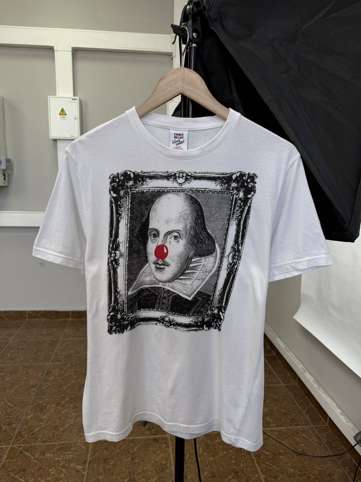 Vivienne Westwood Vivienne Westwood Comic Relief Red Nose Day T-Shirt Rare Y2K Size US S / EU 44-46 / 1 - 1 Thumbnail