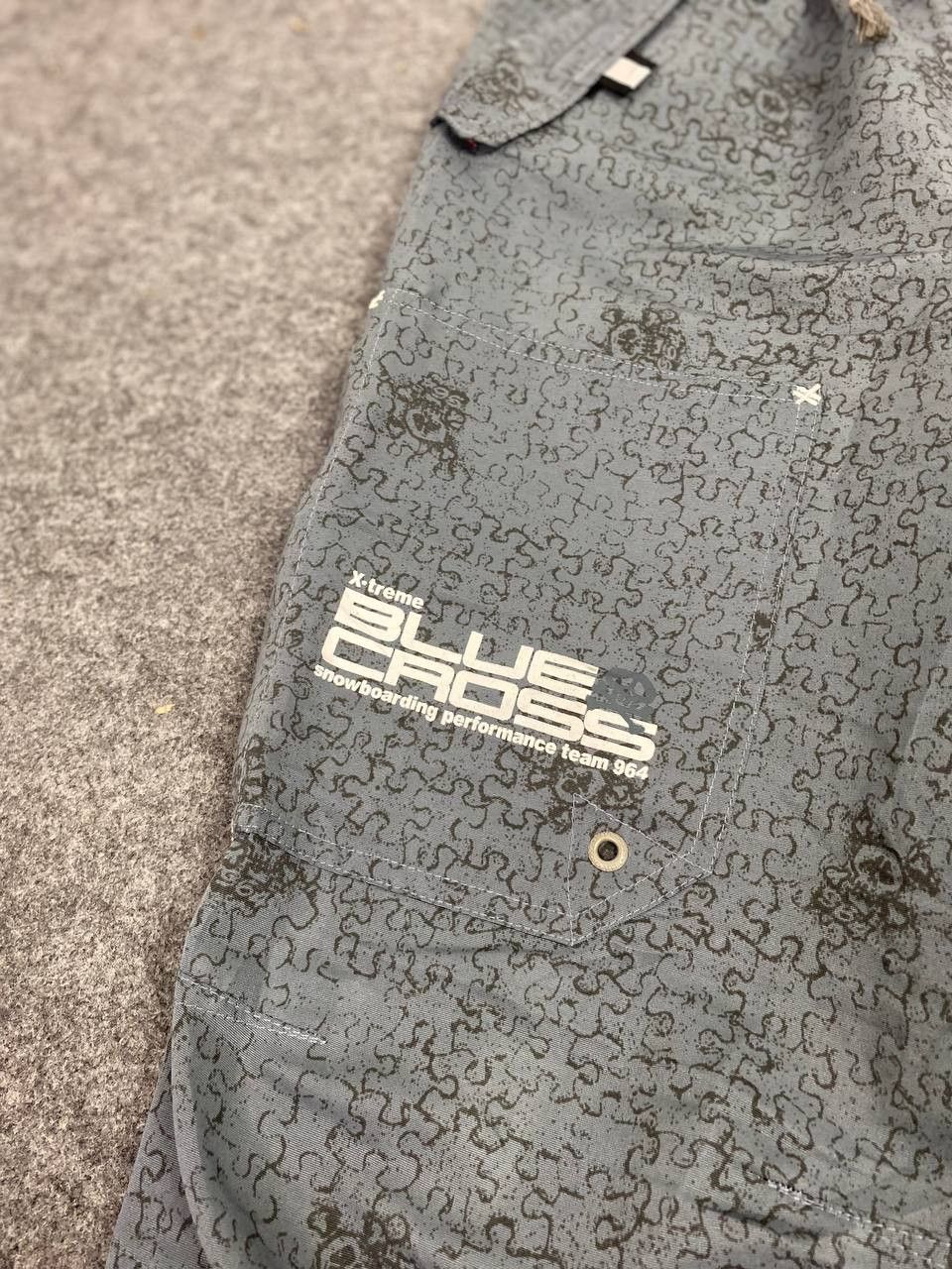 Japanese Brand blue cross japanese brands ski pants nice design Size US 26 / EU 42 - 10 Thumbnail