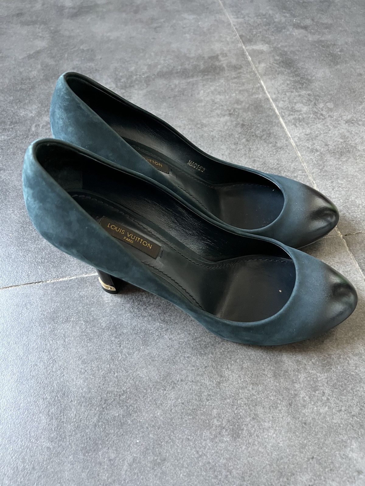 Louis Vuitton Rare Louis Vuitton gradient suede leather logo heels Size US 7.5 / IT 37.5 - 8 Thumbnail